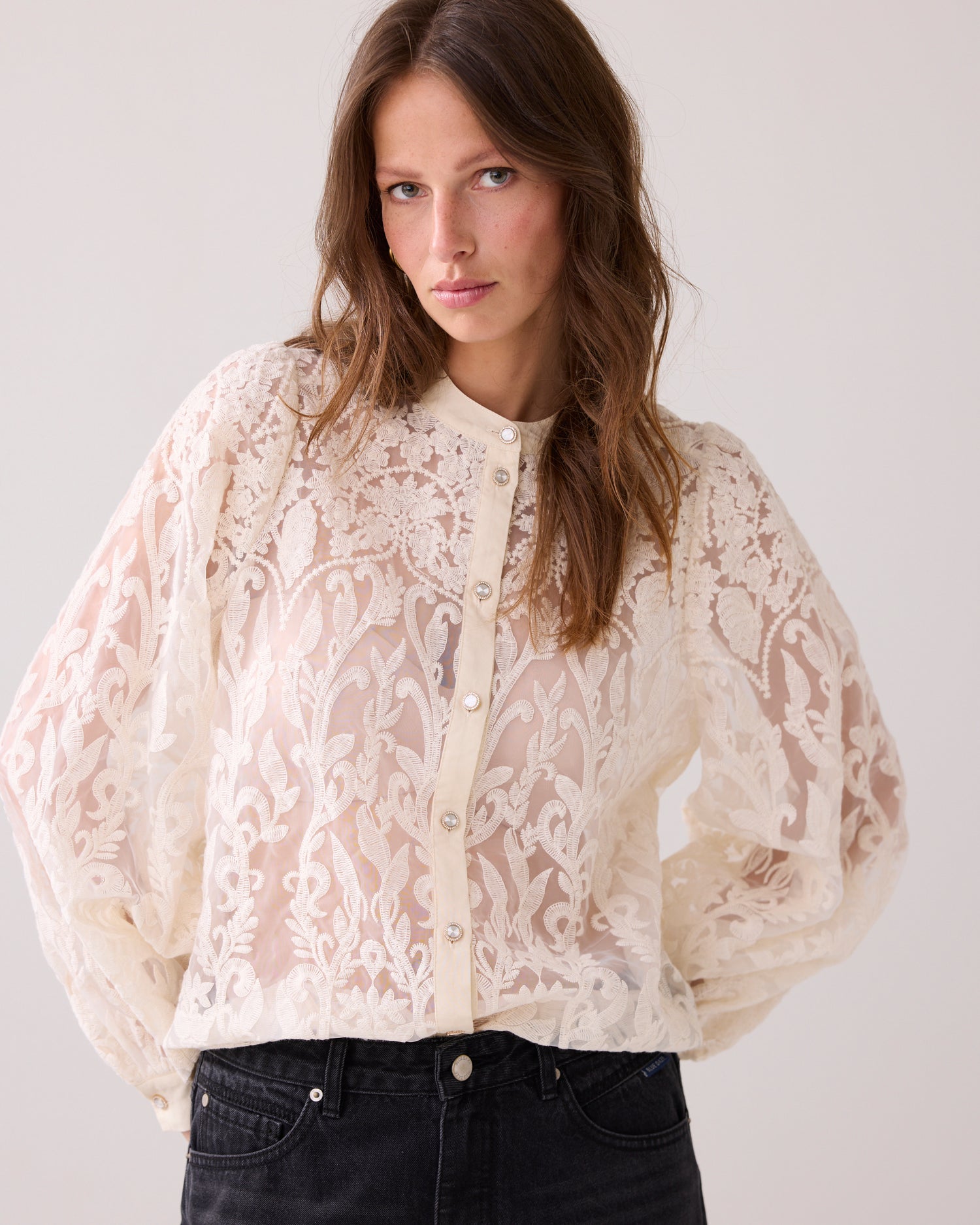 Transparente Spitzenbluse