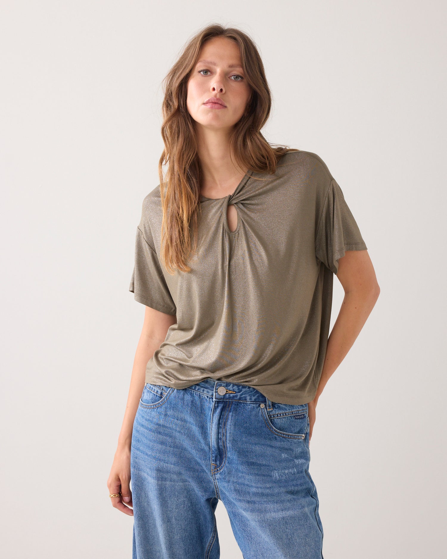 Glänzendes Jersey-Oberteil