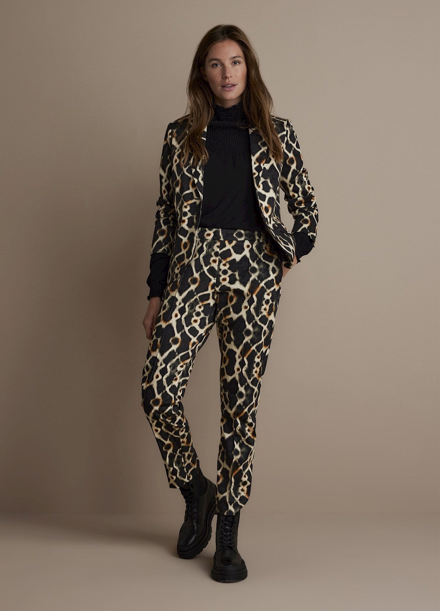 Trousers with print