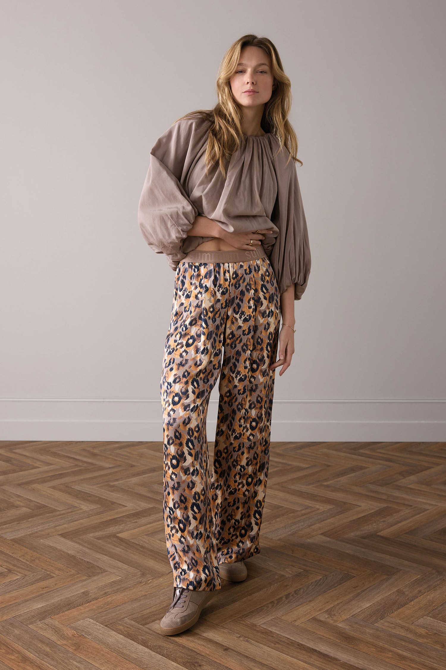 Weite Hose mit Pantherprint