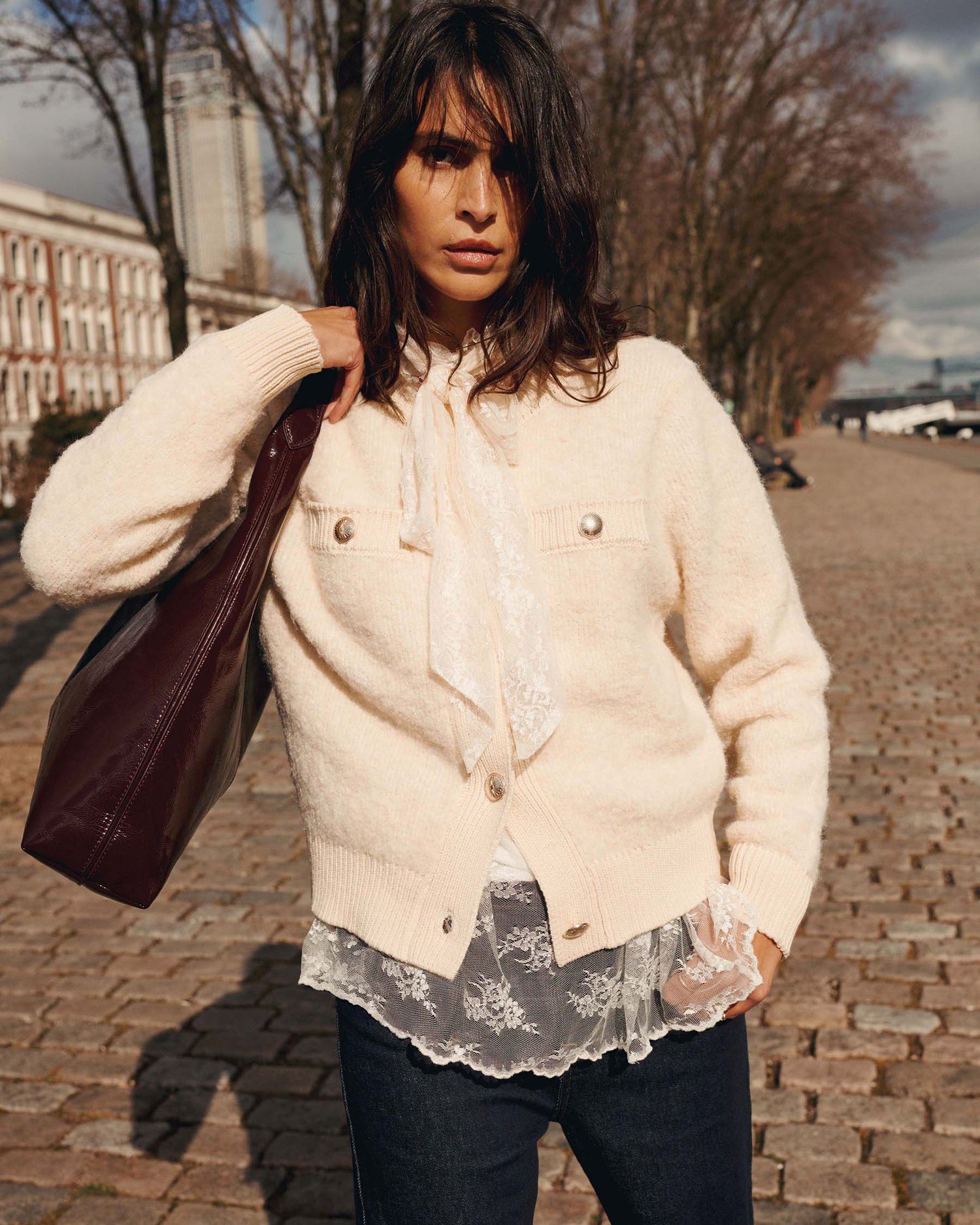 Cardigan aus Boucle-Garn