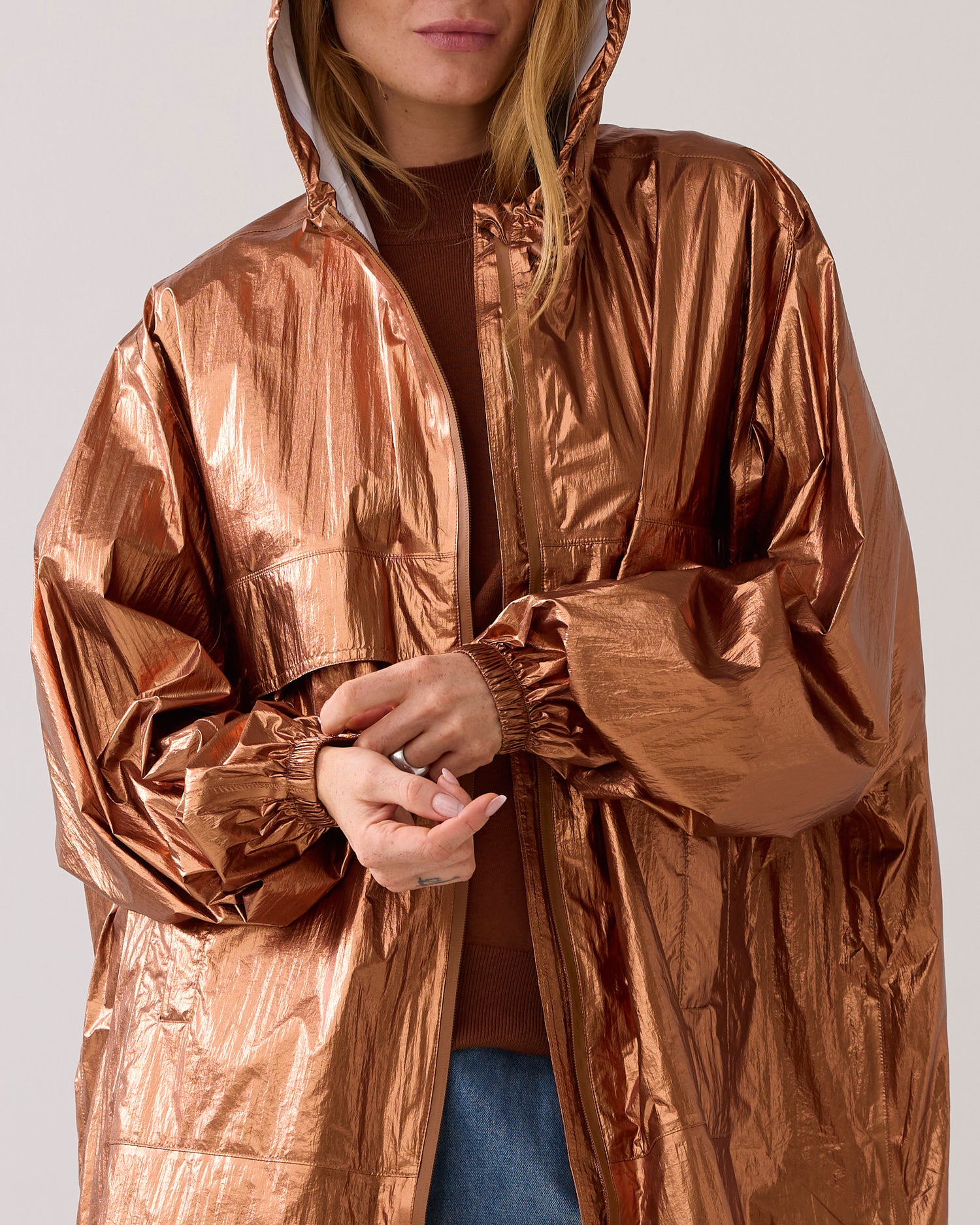 Metallic Regenjacke mit Aufbewahrungstasche