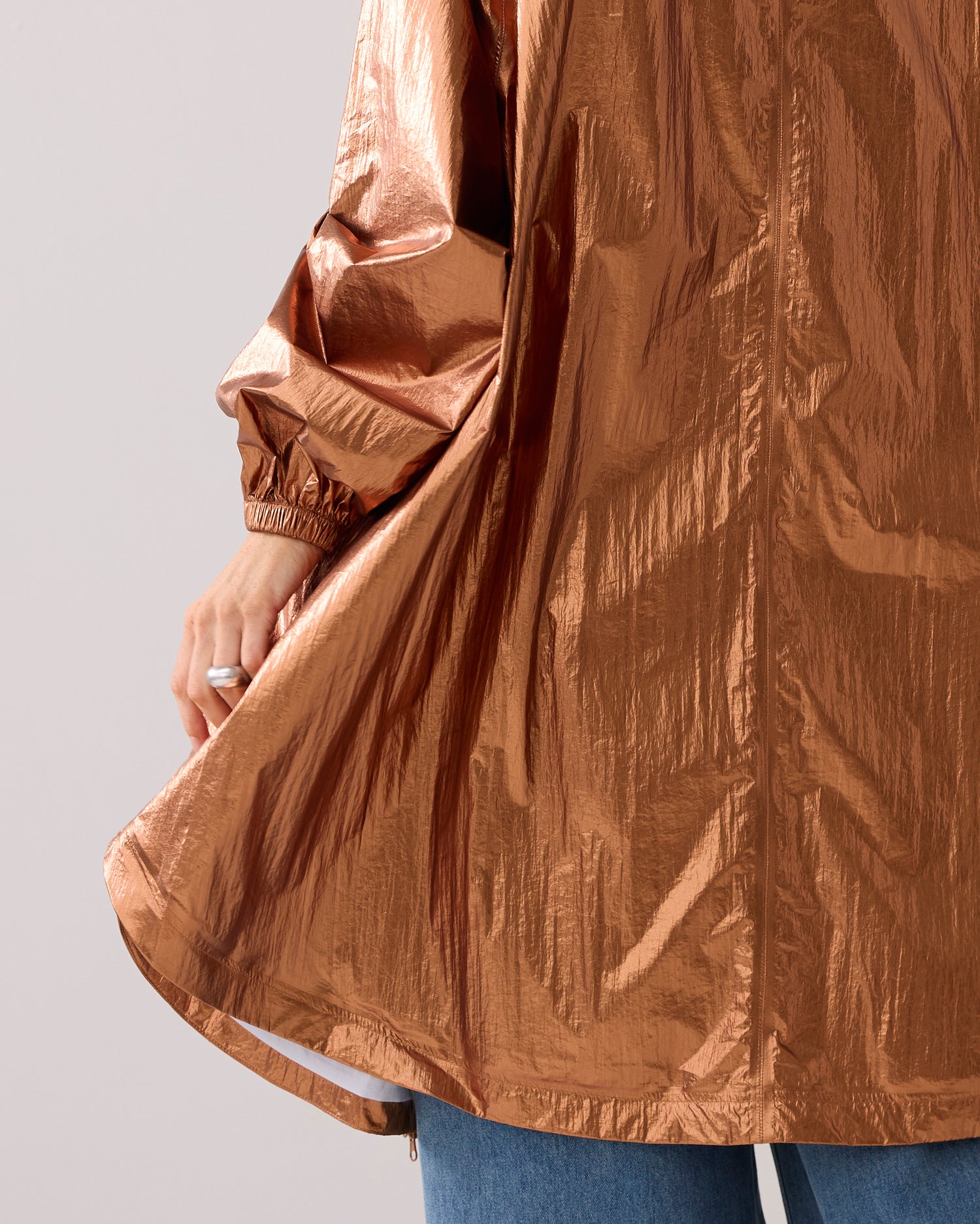 Metallic Regenjacke mit Aufbewahrungstasche
