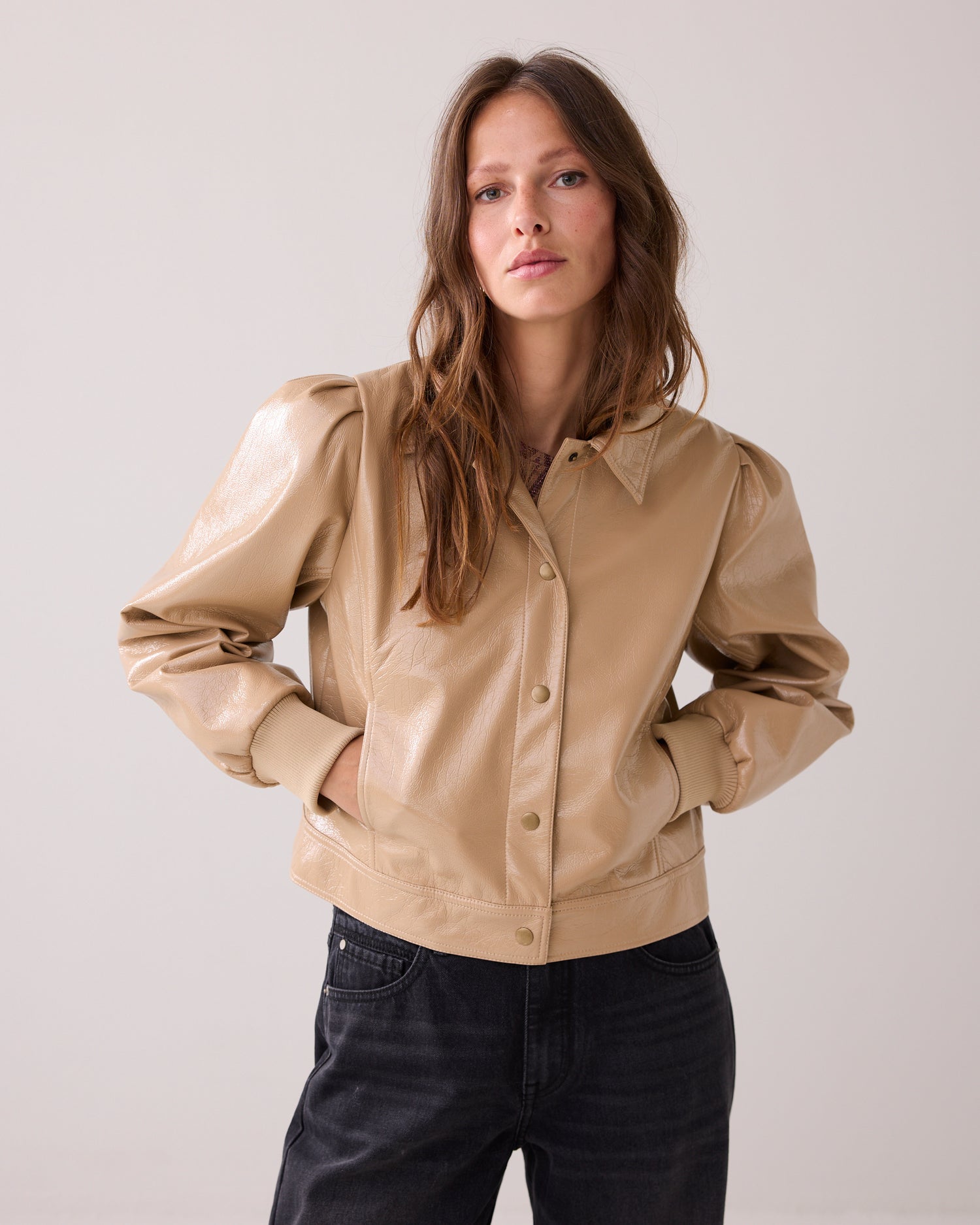 Patent jacket with puff sleeves