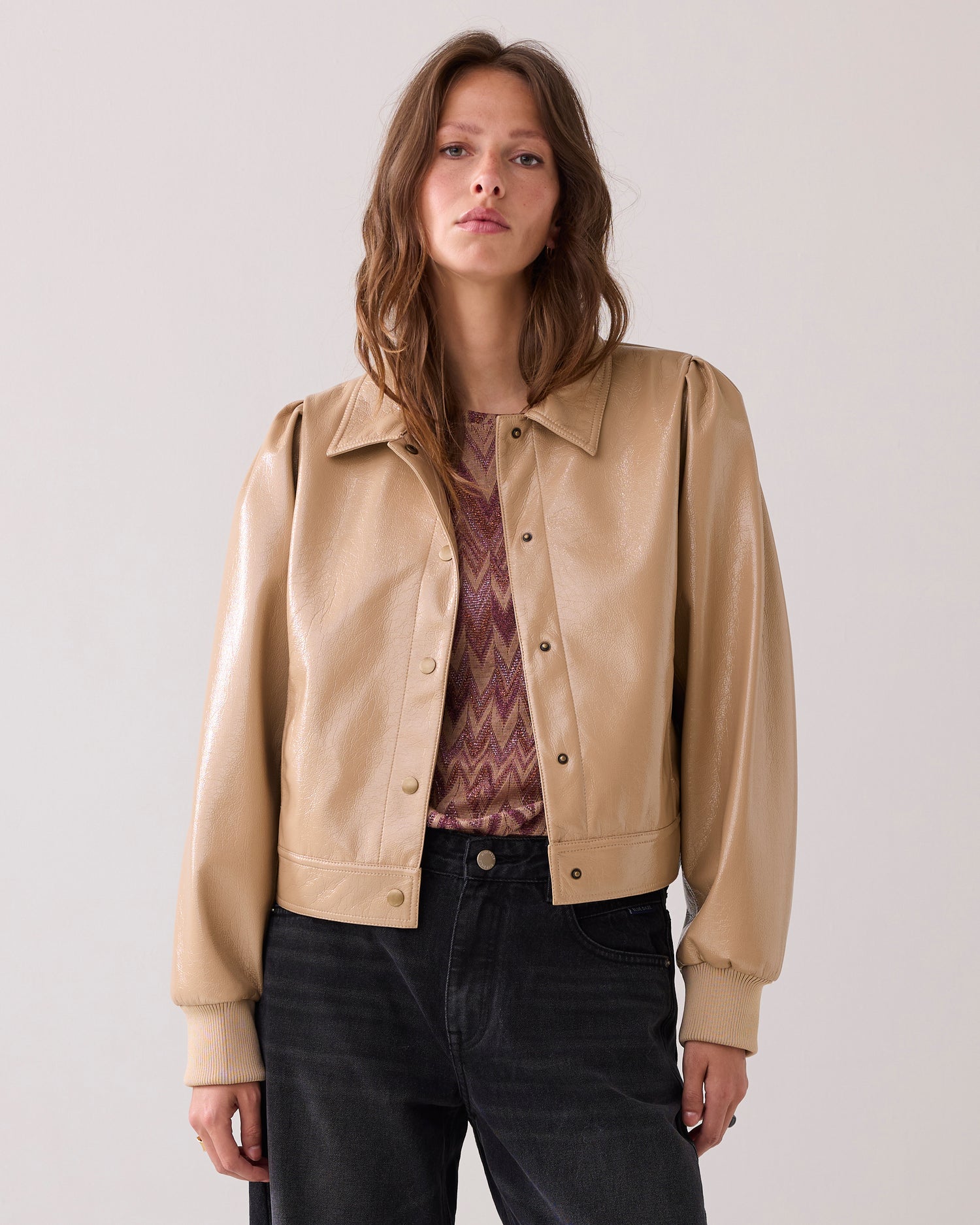 Patent jacket with puff sleeves