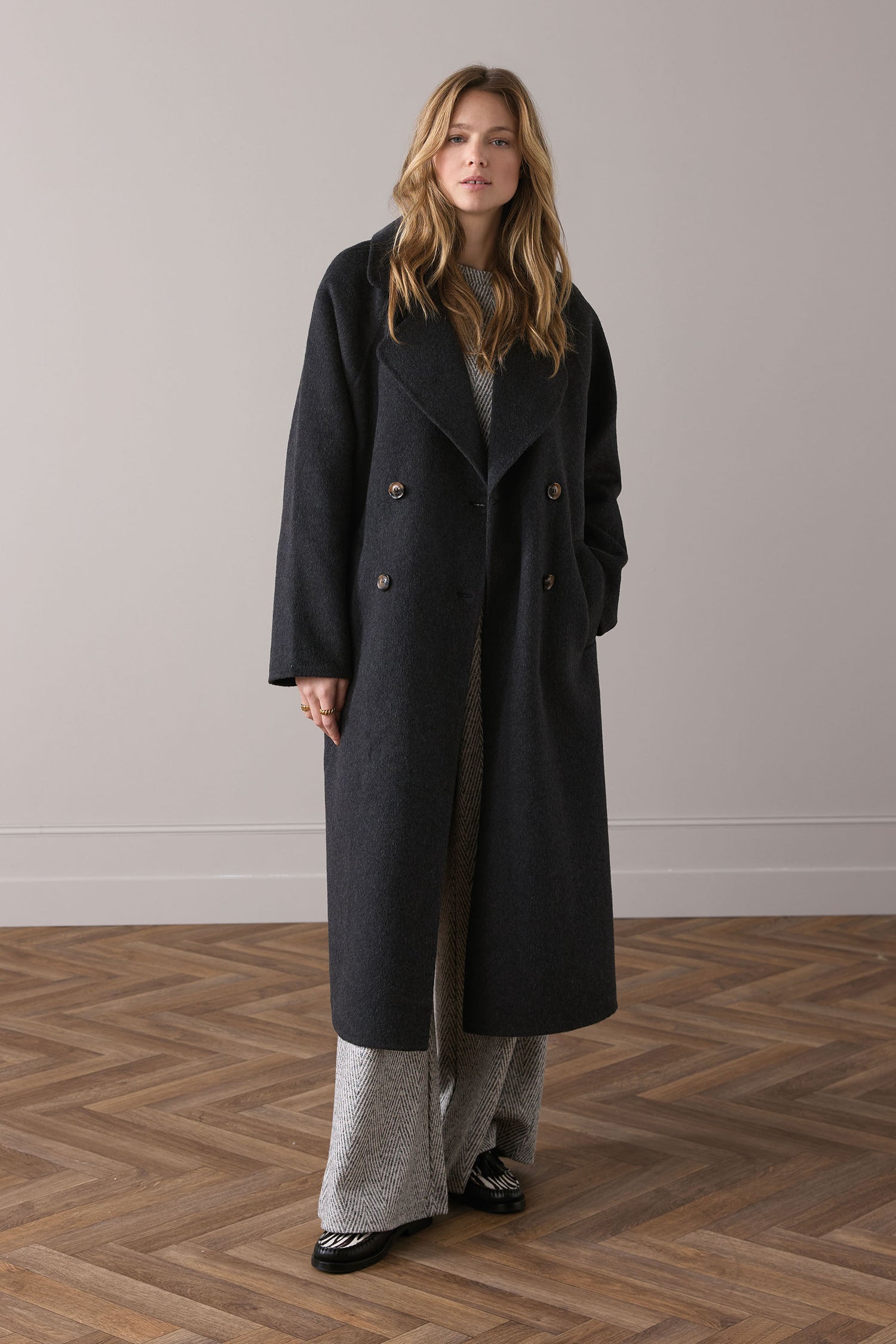 Langer Mantel aus Wollblend – Summum