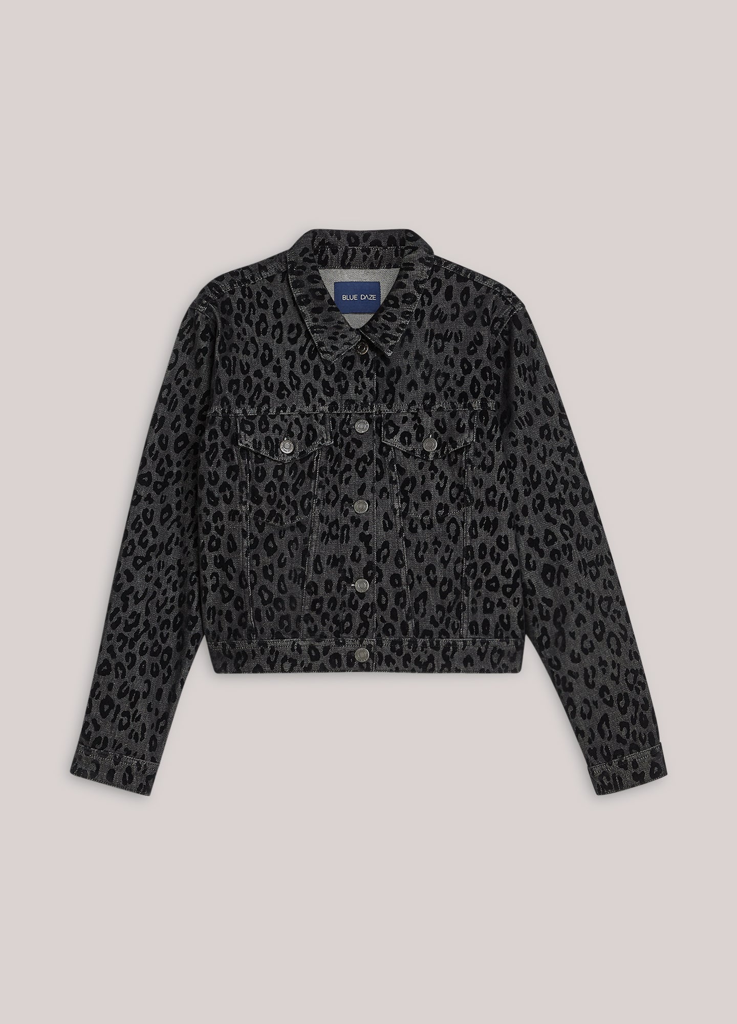 Jeansjacke mit Leoprint