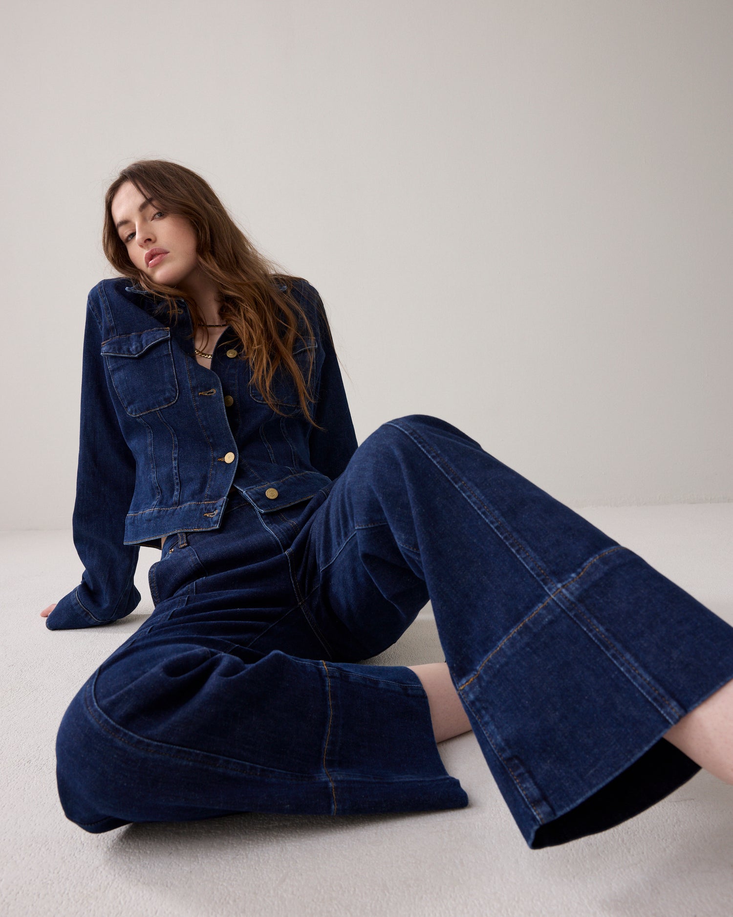 Fitted rinse denim jack