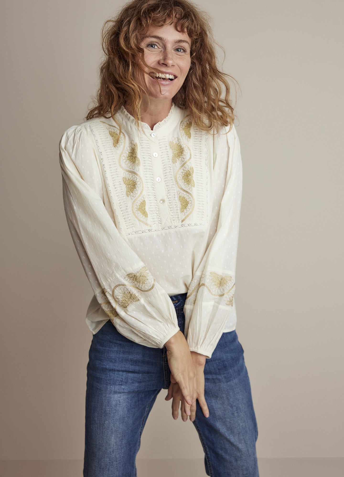 Blouse with gold-coloured thread detail
