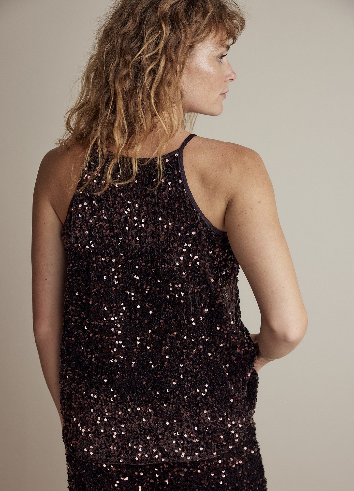 Vest top with gold-coloured sequins