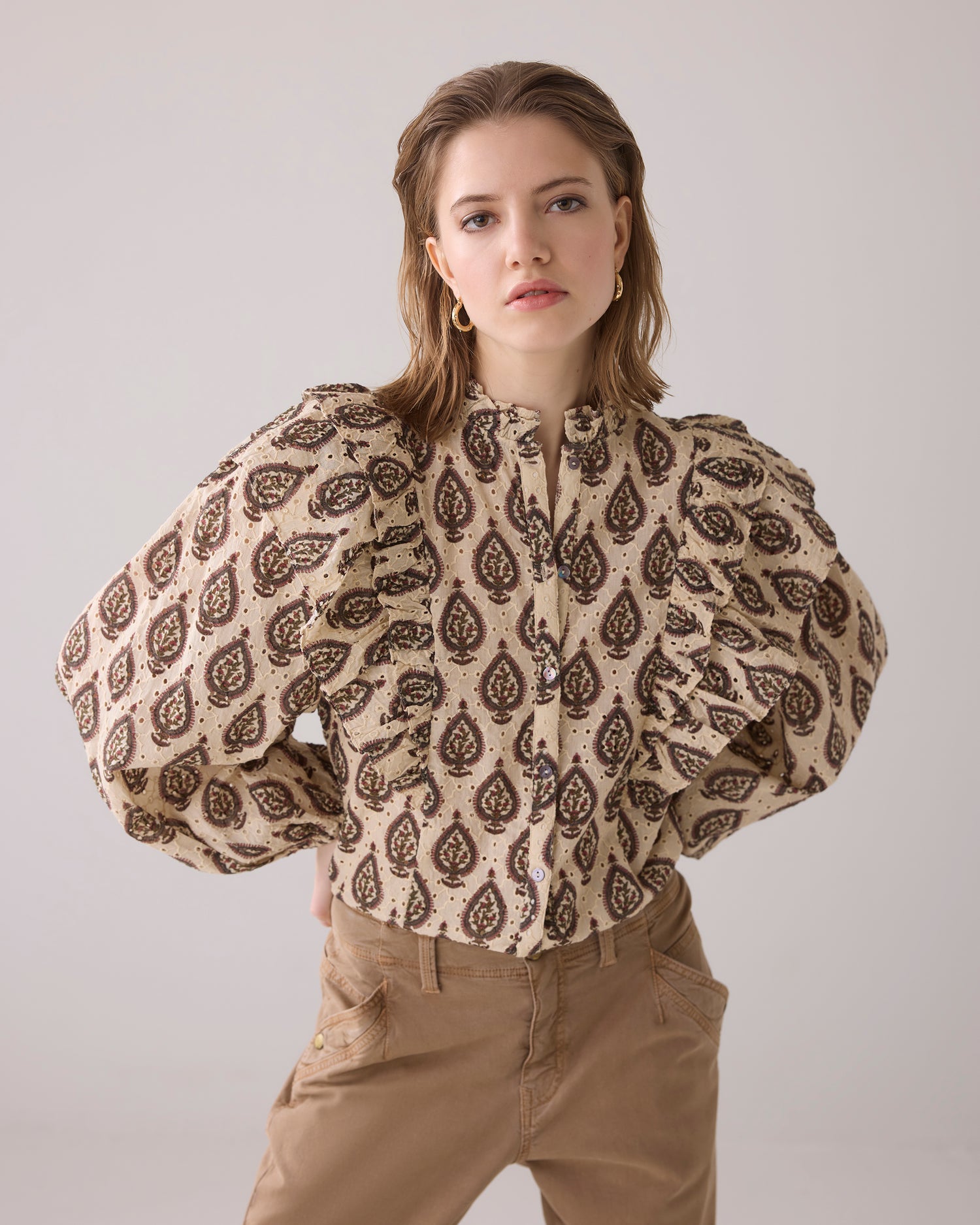 Broderie anglaise blouse met ruches