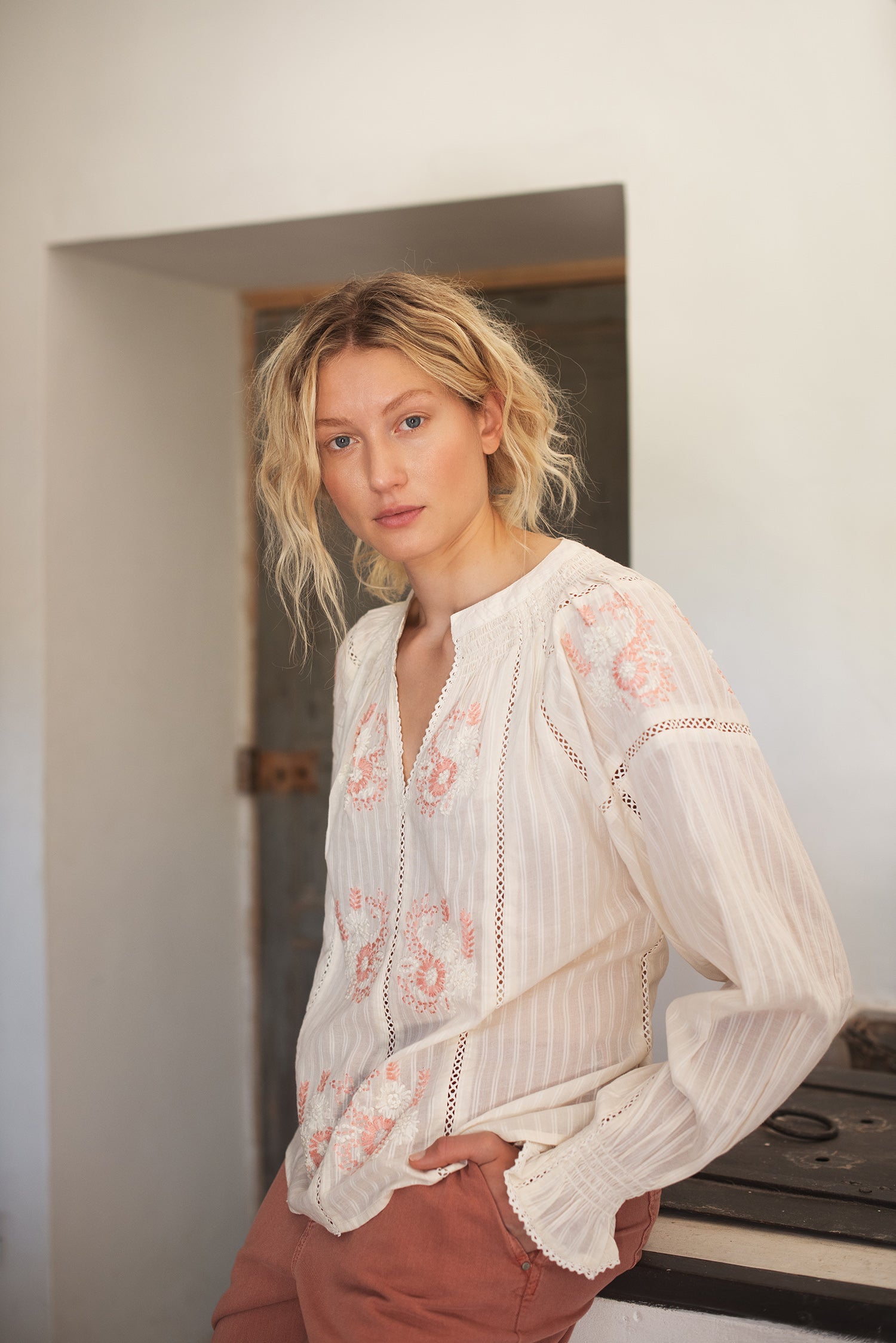 Bohemian blouse with flowers – Summum
