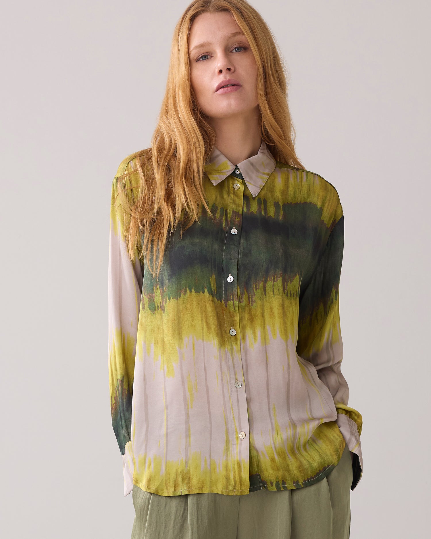 Overhemdblouse tie dye van Ecovero-stof