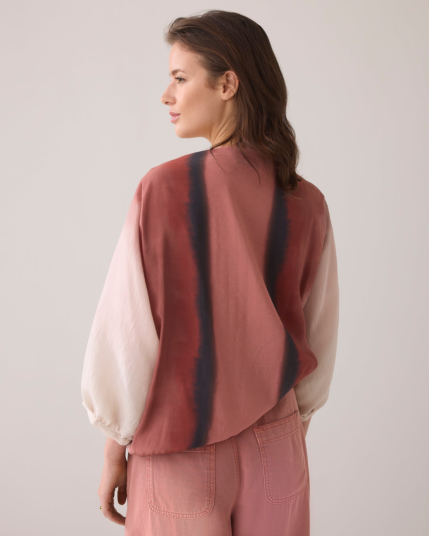 Roomy bat sleeve top