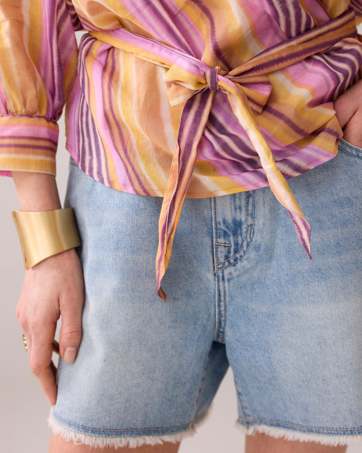 Gestreifte Wickelbluse