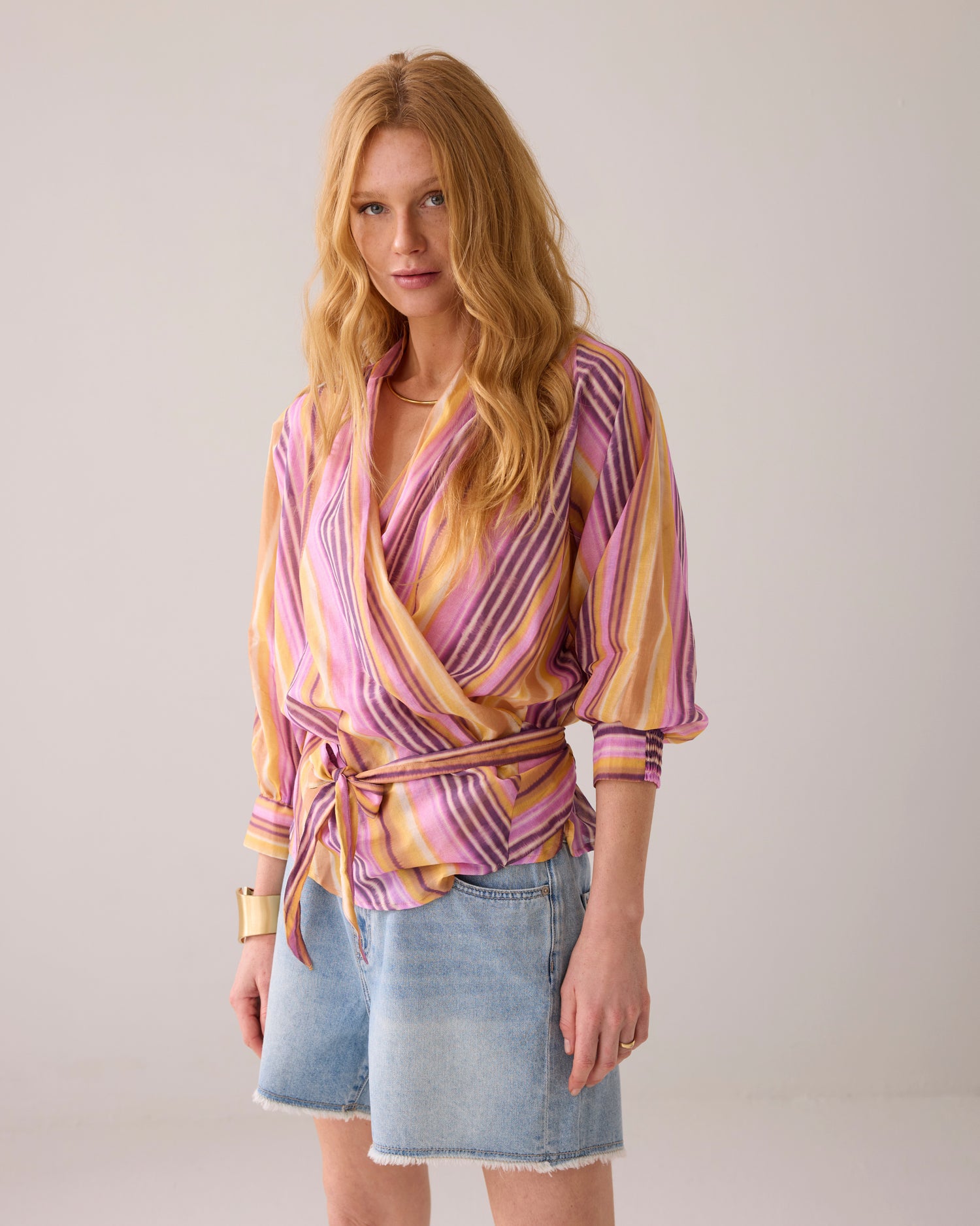 Gestreifte Wickelbluse