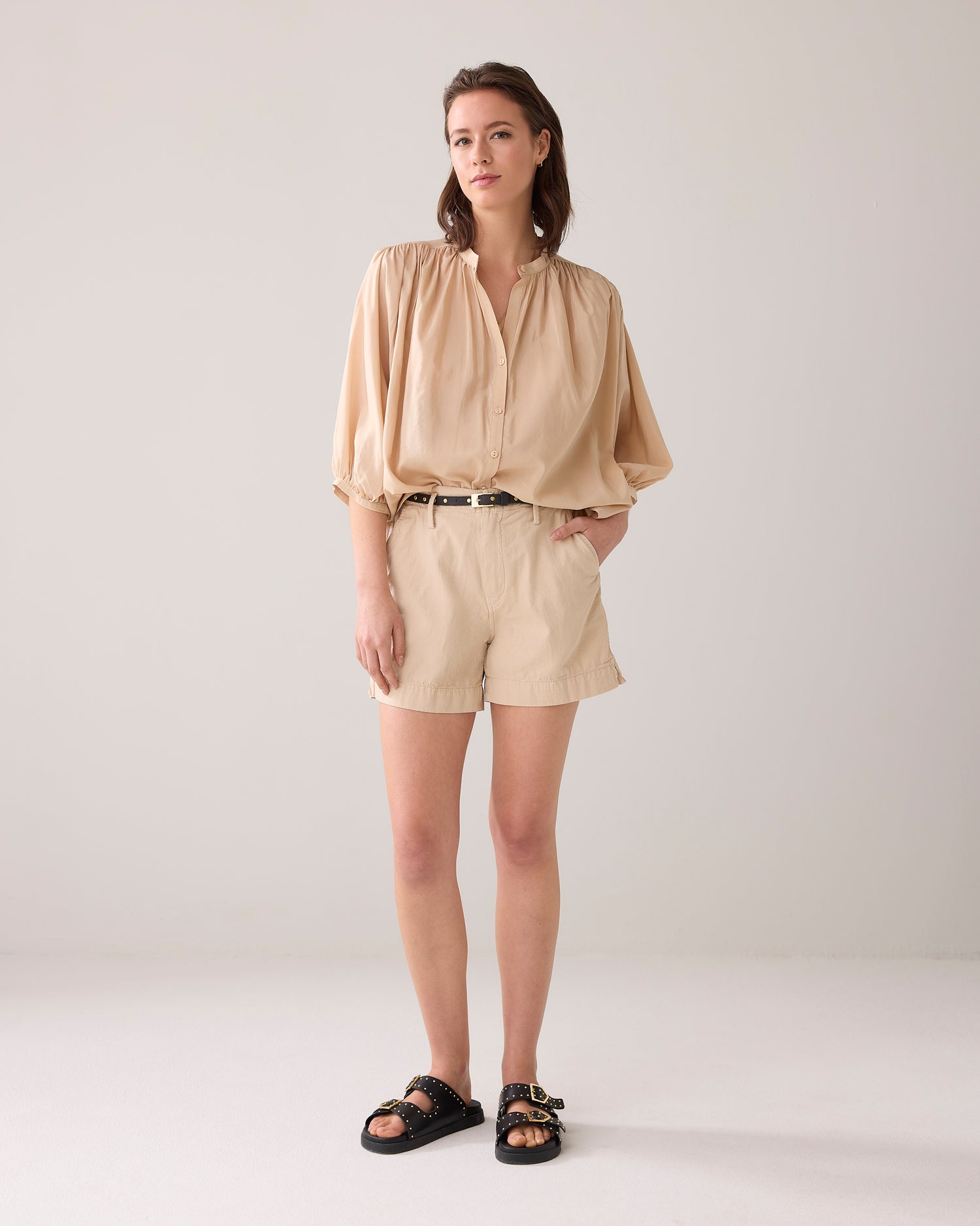 Airy wide-fit blouse