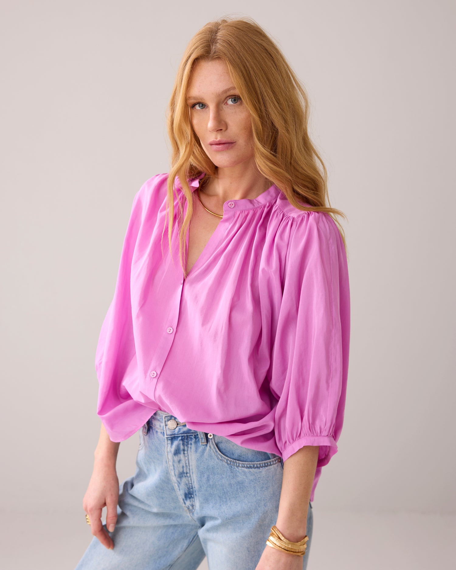 Airy wide-fit blouse