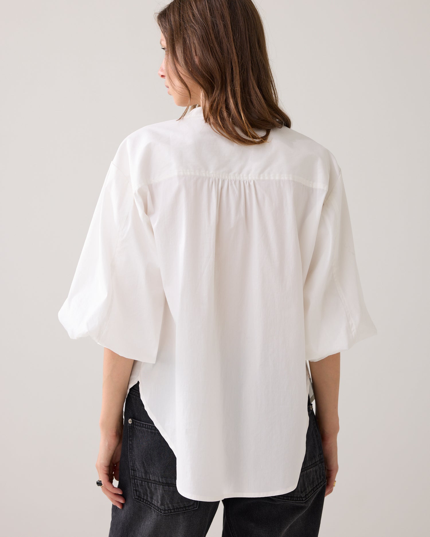 Blouse met diamantknoopjes