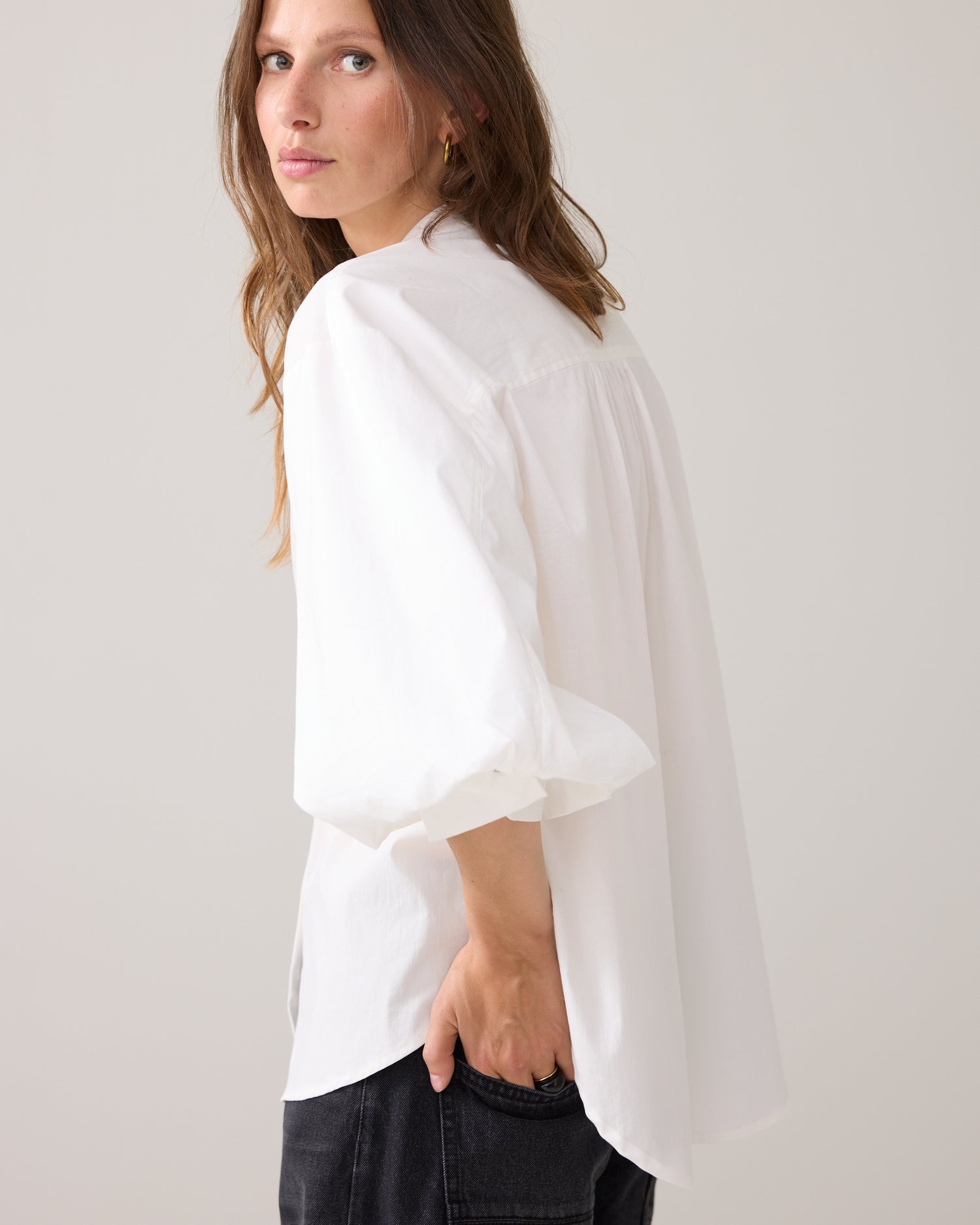 Blouse met diamantknoopjes