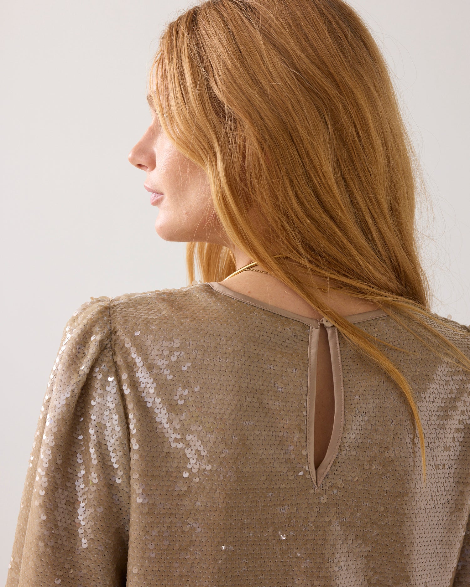 Top in sequin fabric