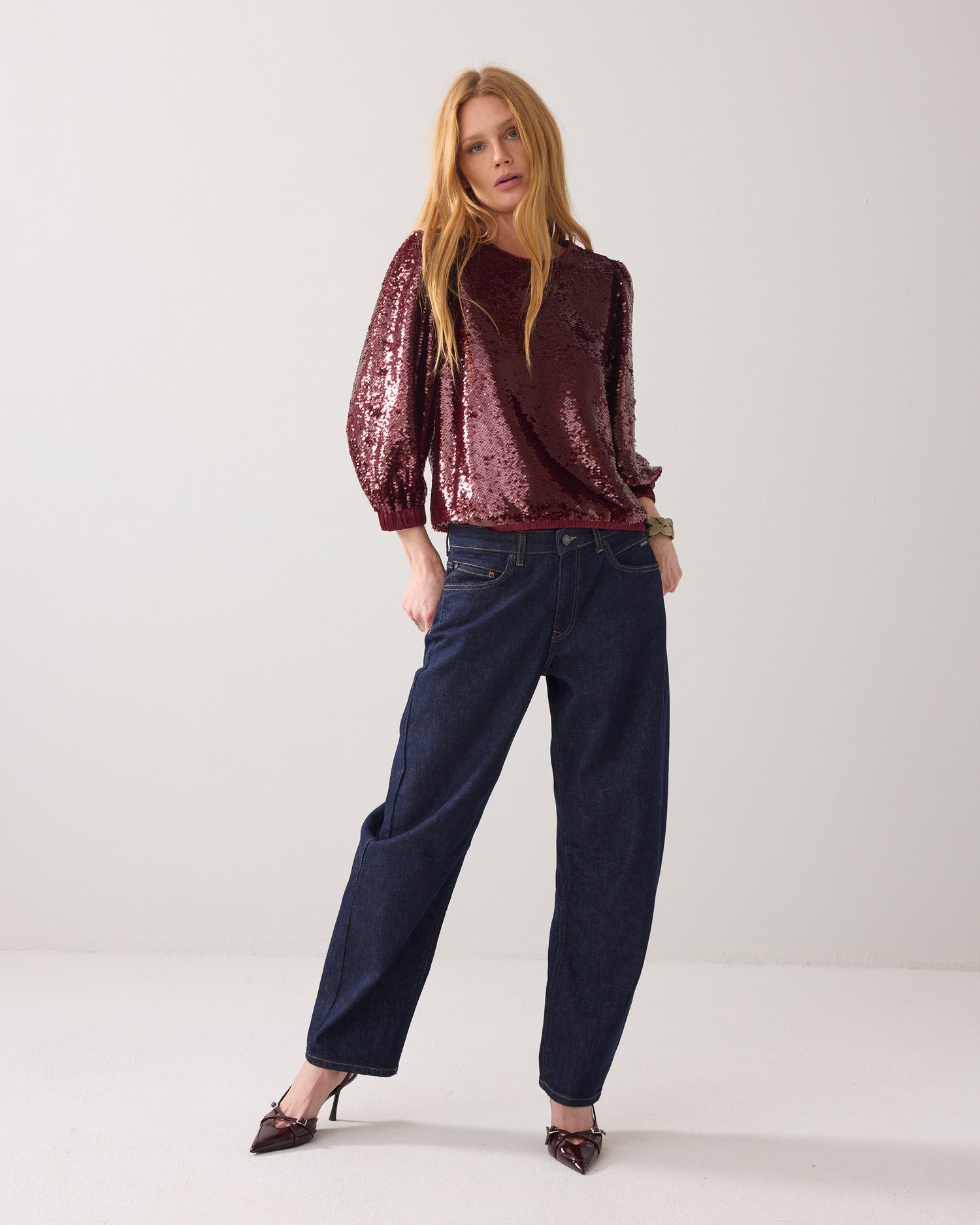 Top in sequin fabric