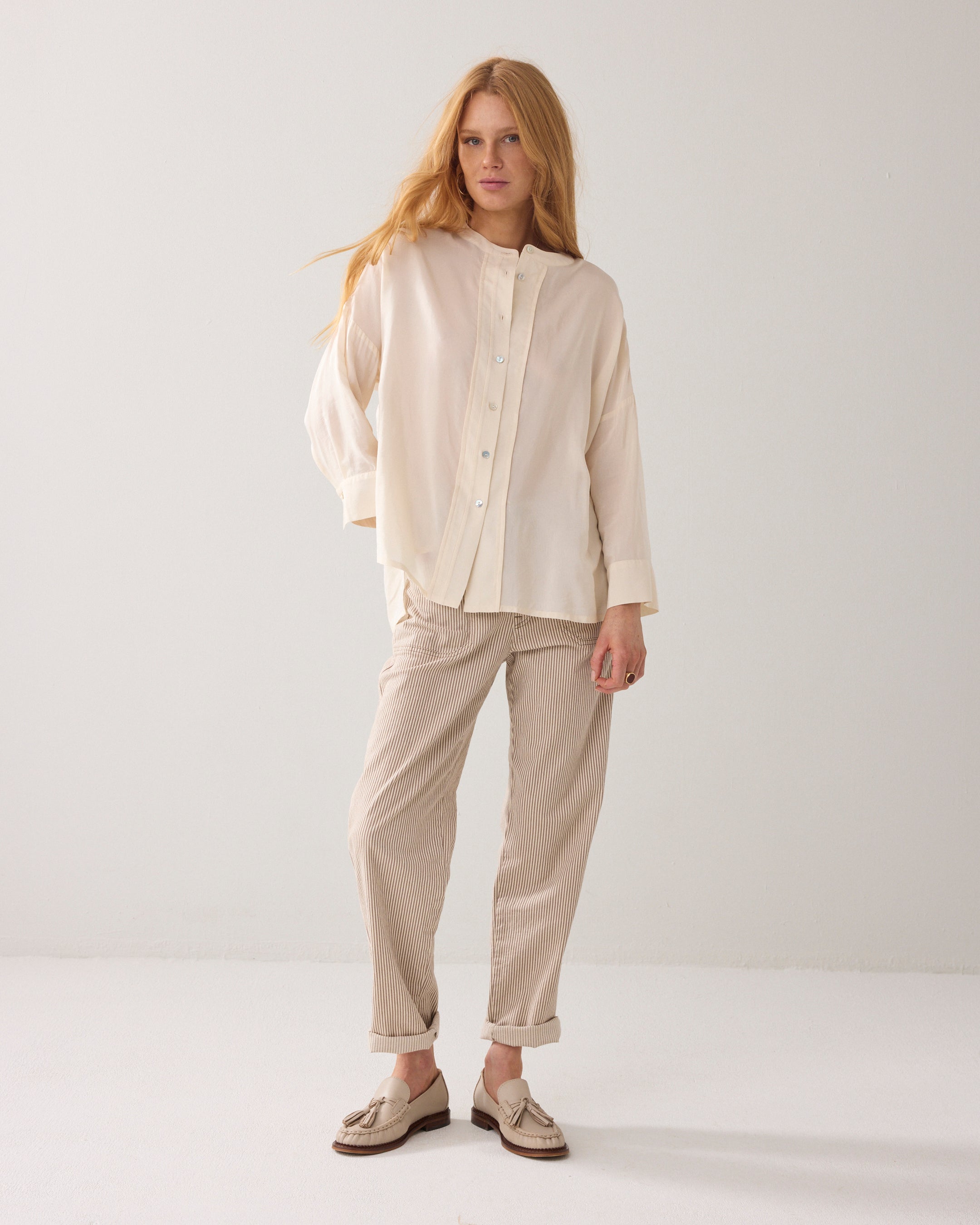 Glanzende wear-your-way overhemdblouse