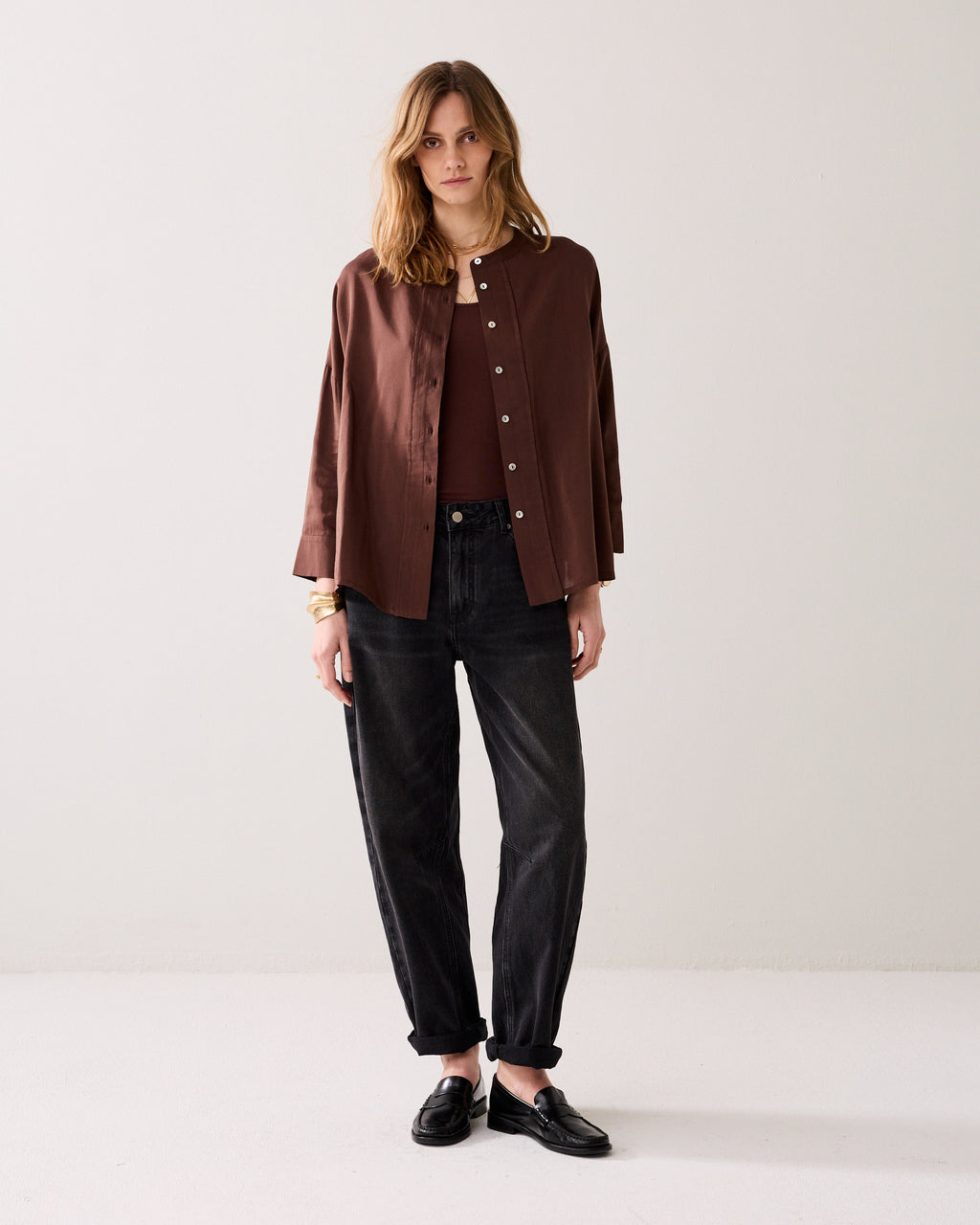 Glanzende wear-your-way overhemdblouse