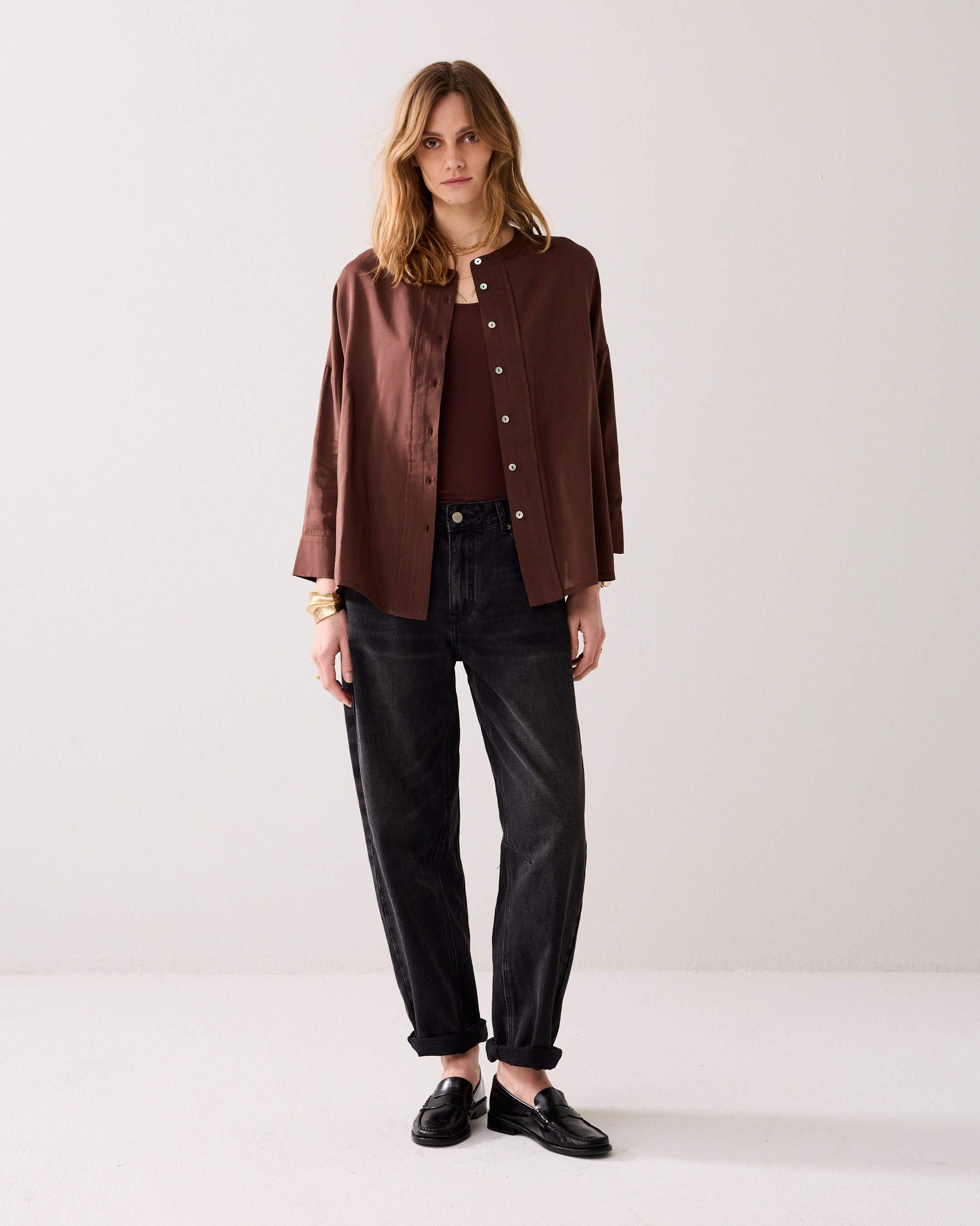 Glanzende wear-your-way overhemdblouse