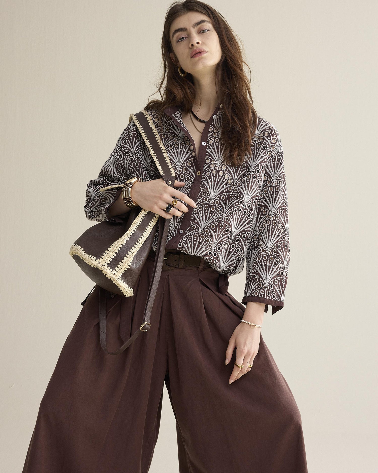 Blouse van opengewerkt borduur