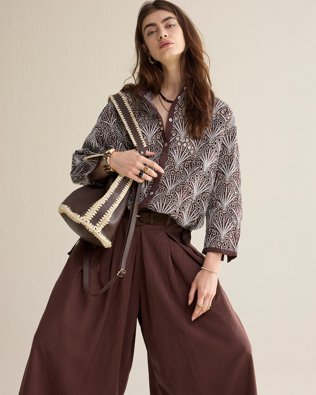 Blouse van opengewerkt borduur