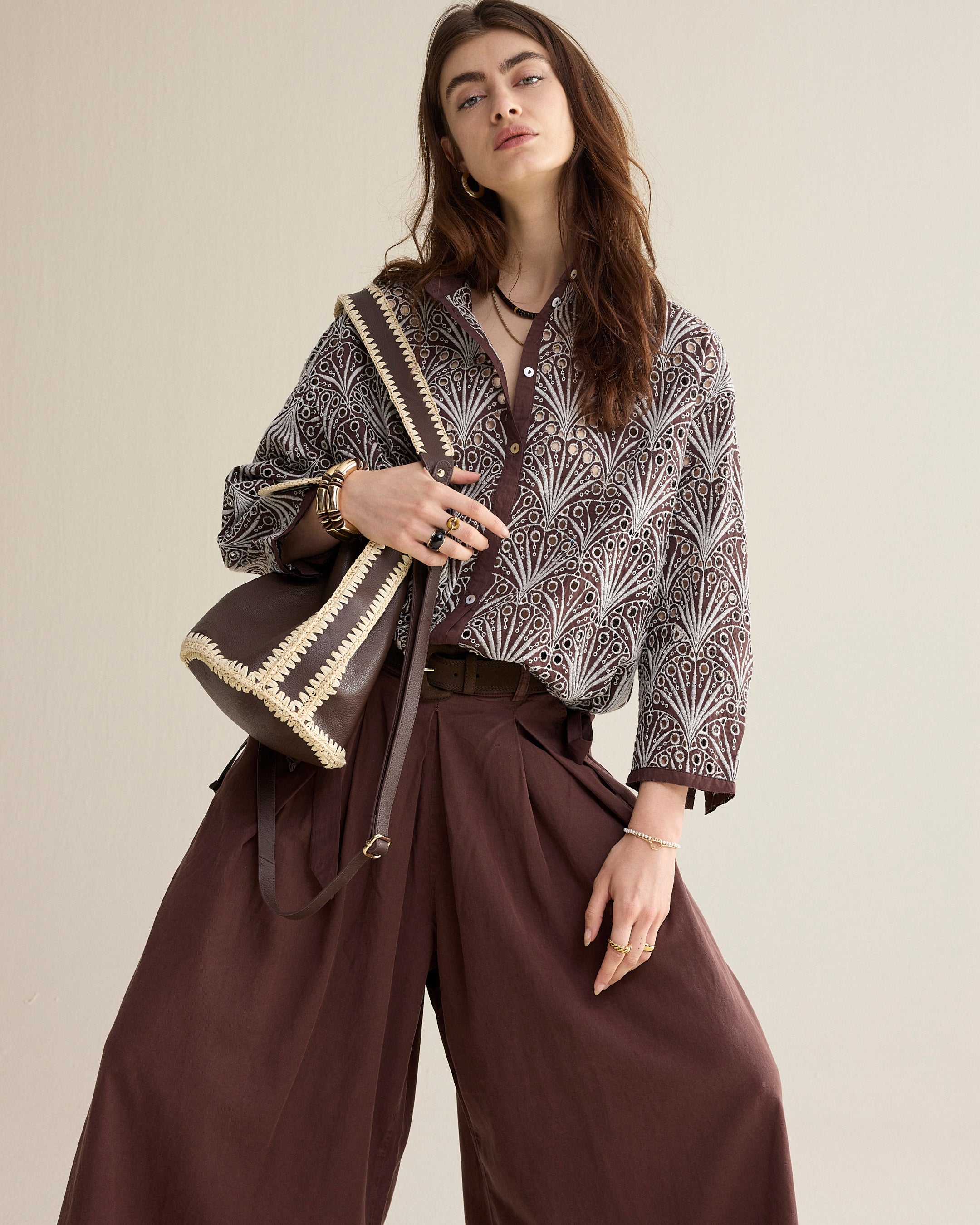 Blouse van opengewerkt borduur