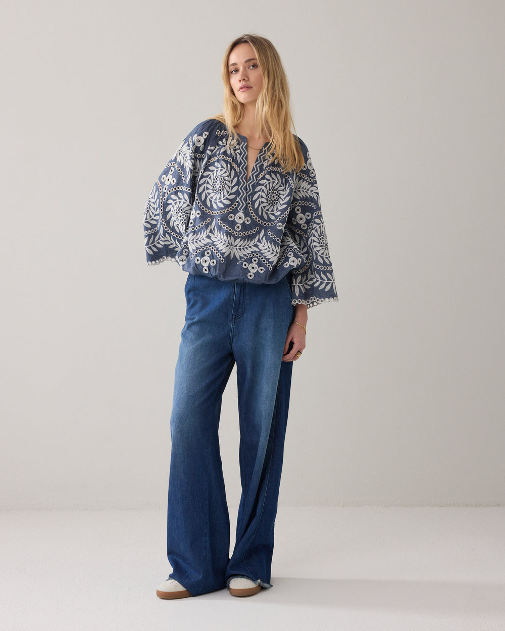 Chambray top borduur