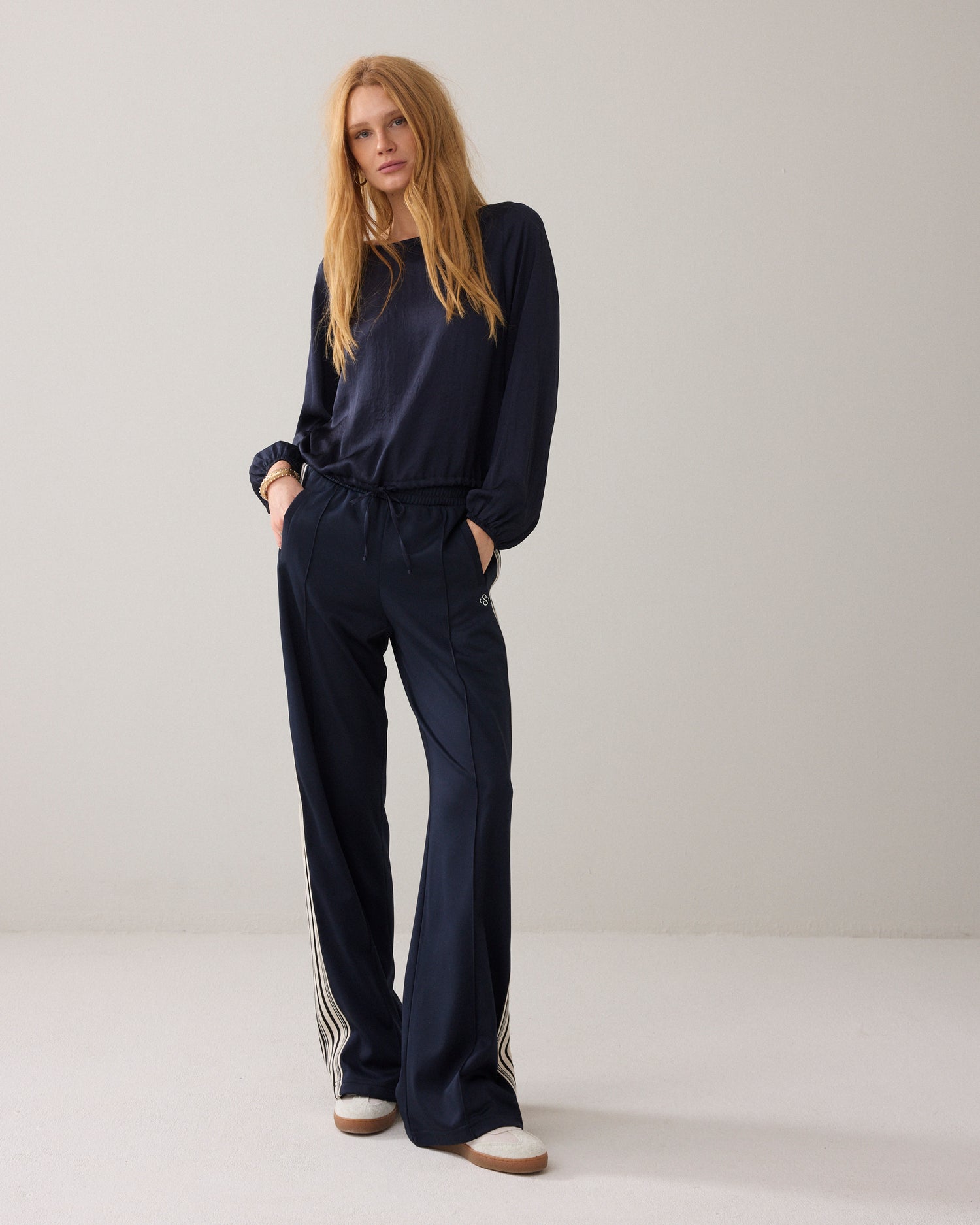 Silky top with boat neck
