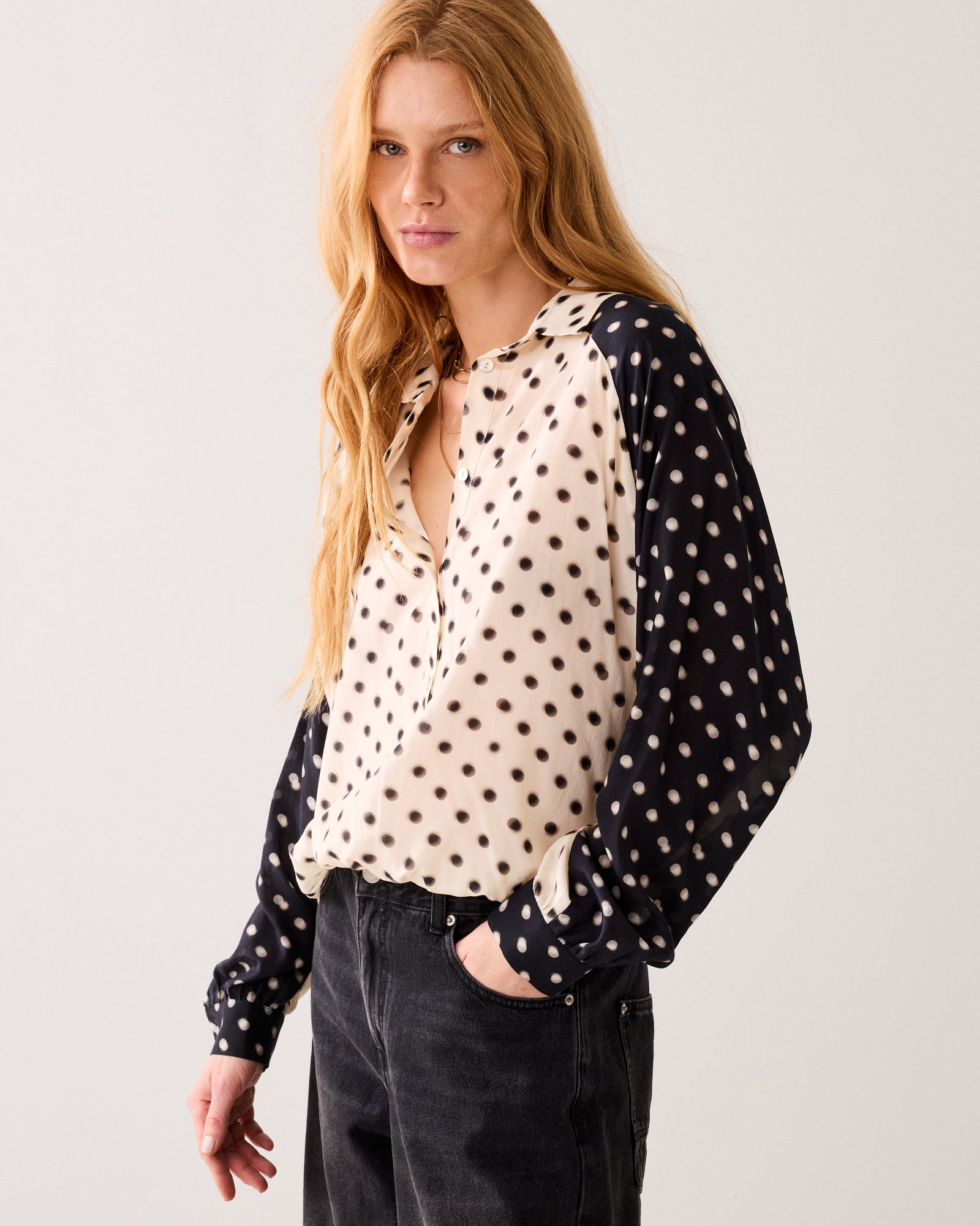 Boxy blouse met stippenprint