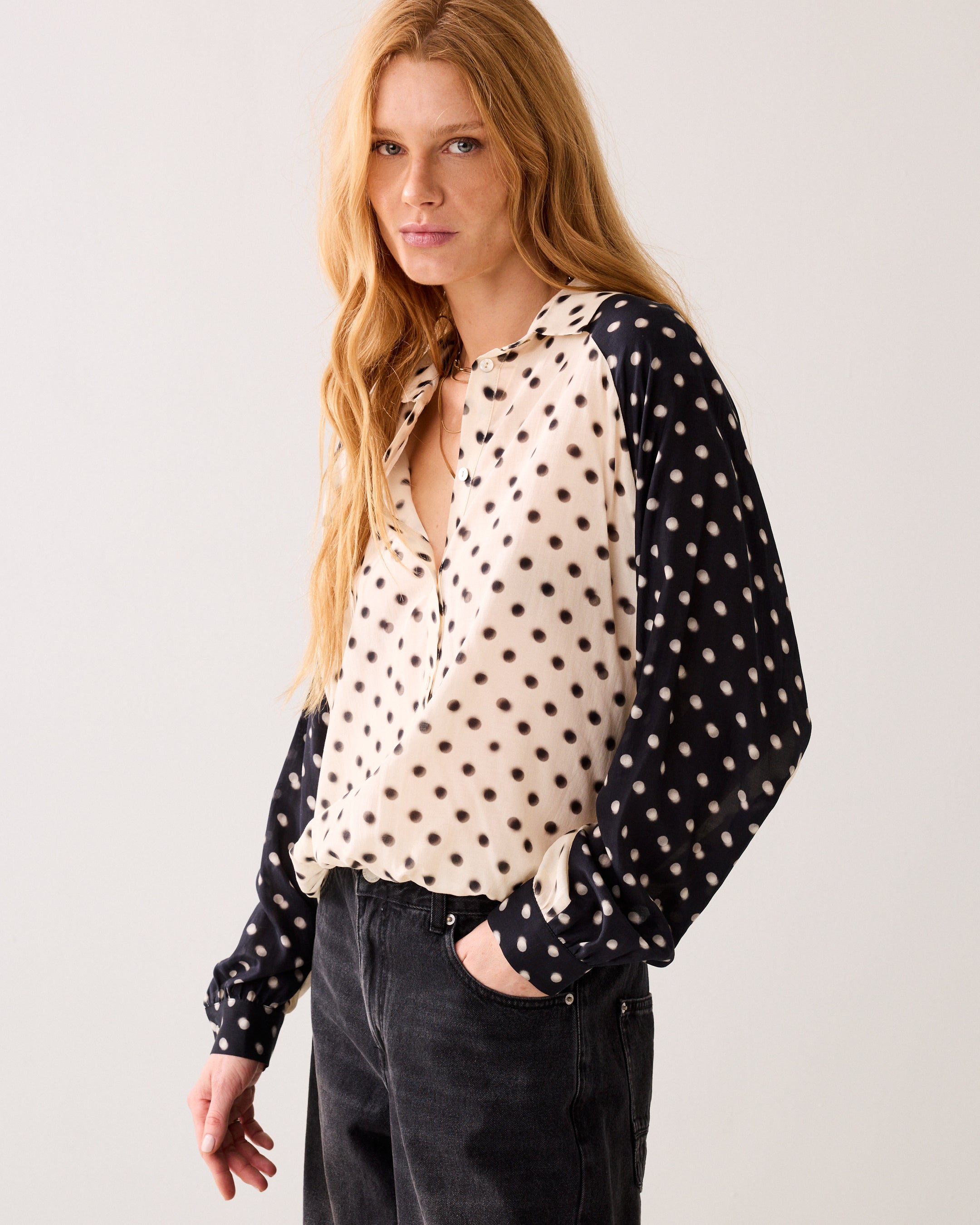 Boxy blouse met stippenprint