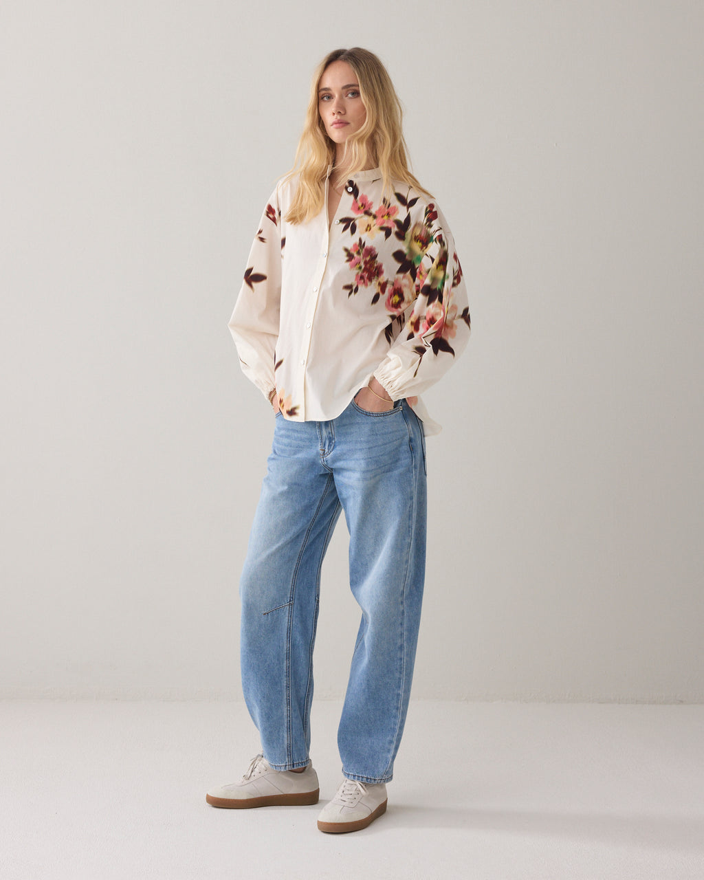 Blouse in faded floral print