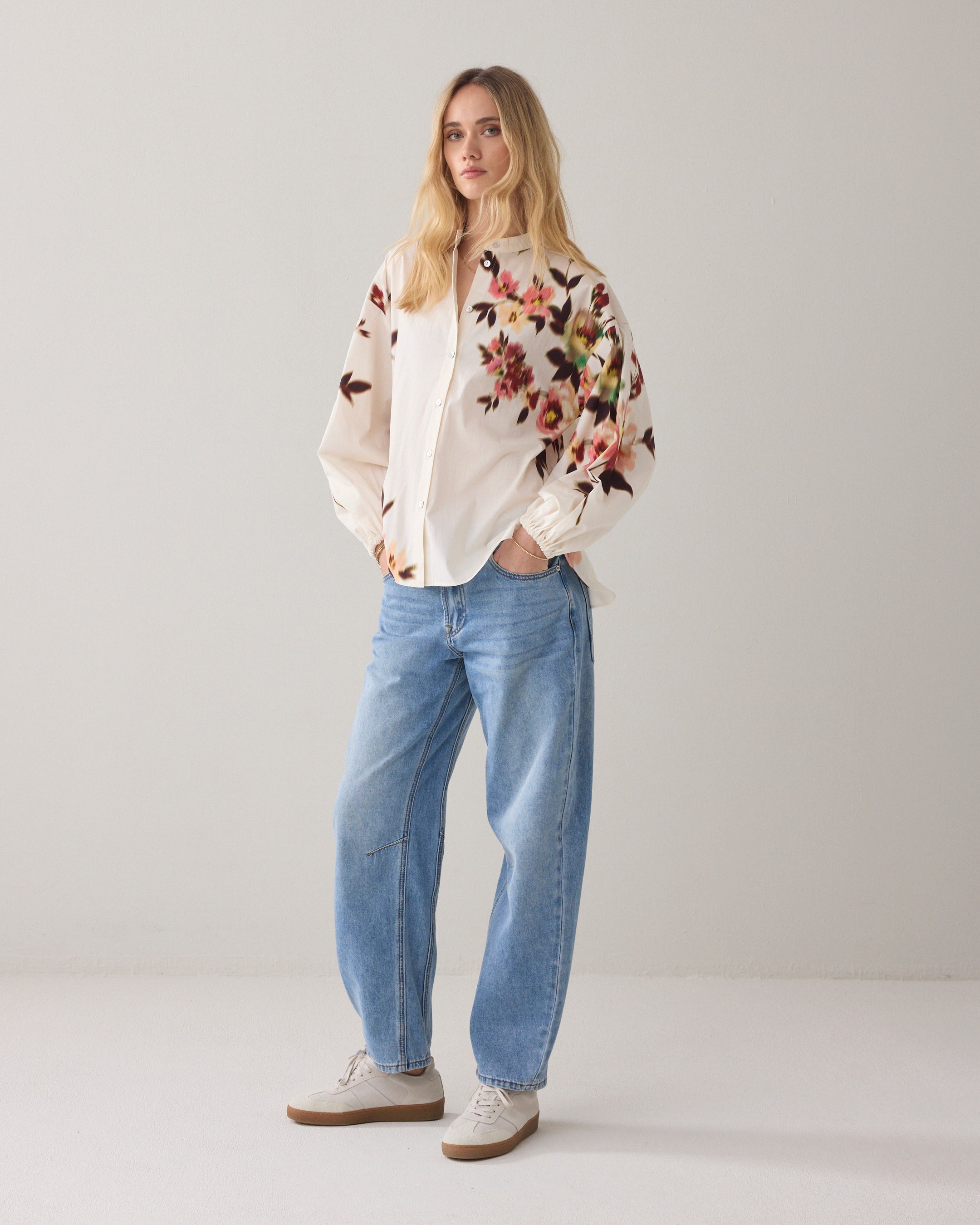 Blouse in faded floral print