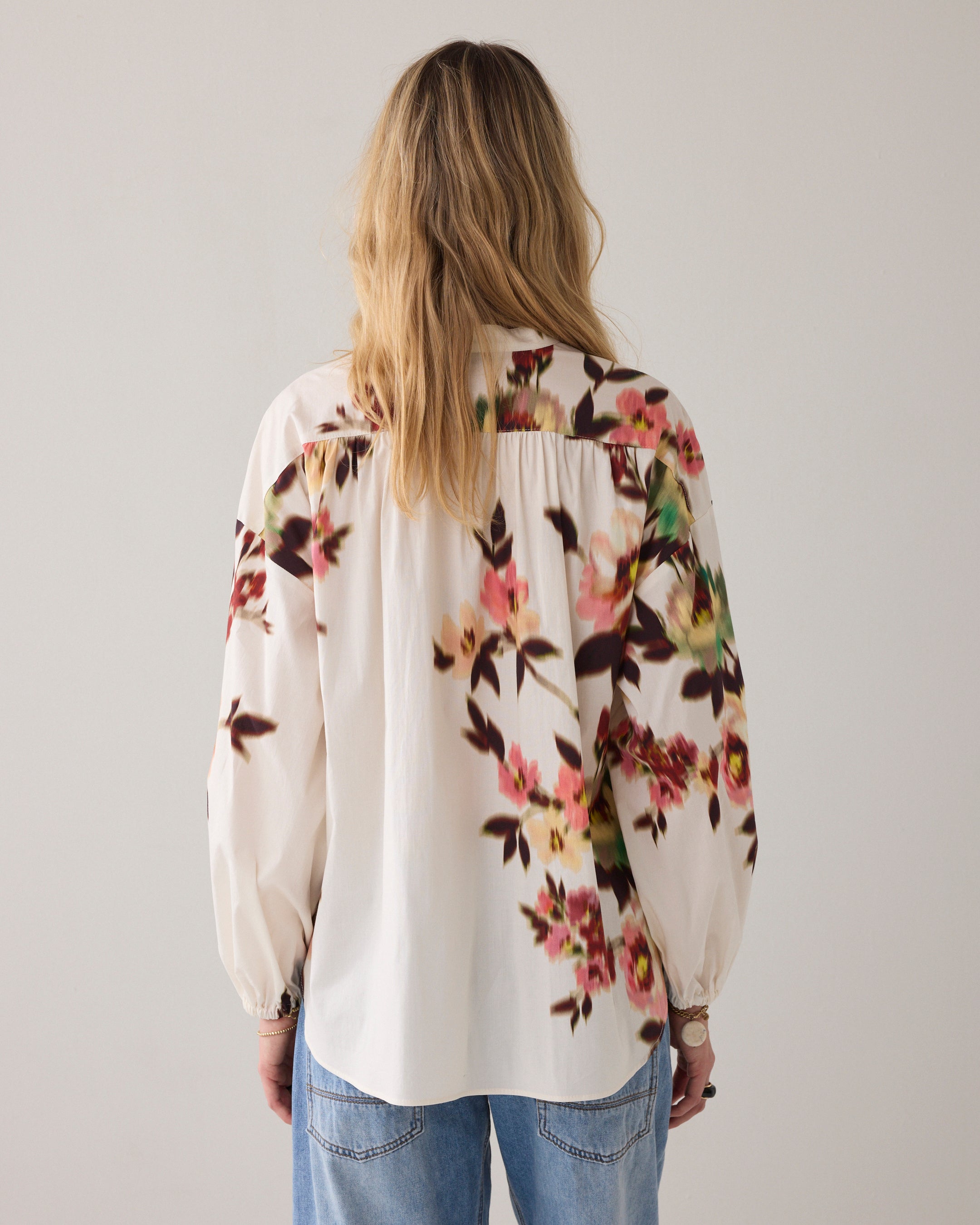 Blouse in faded floral print