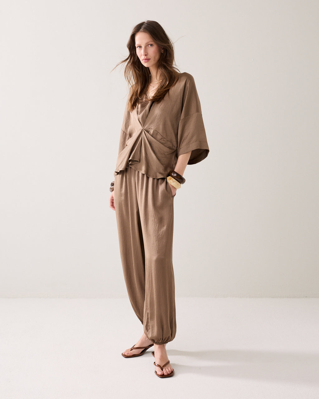 Getailleerde top met sterdetail