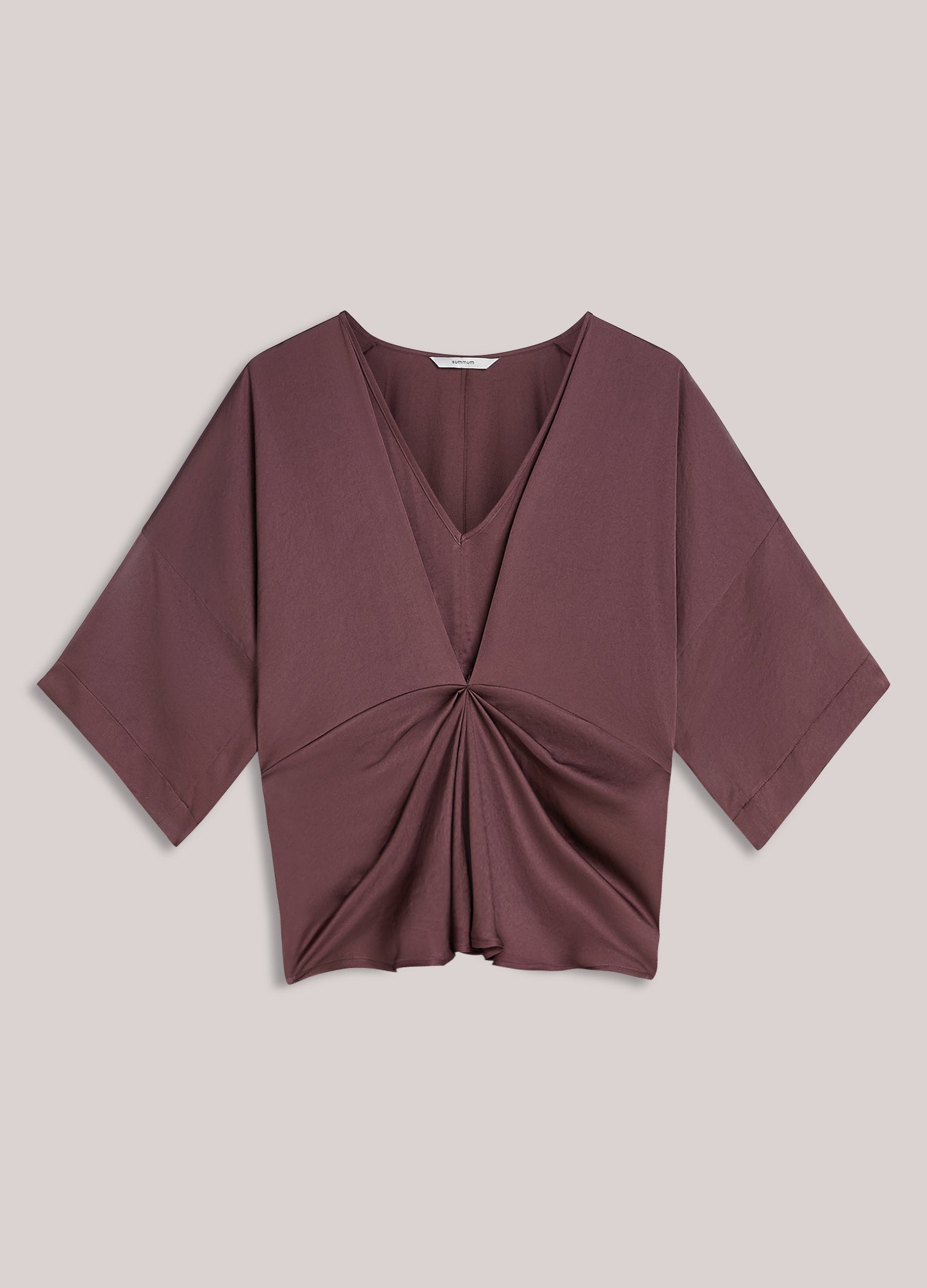 Getailleerde top met sterdetail