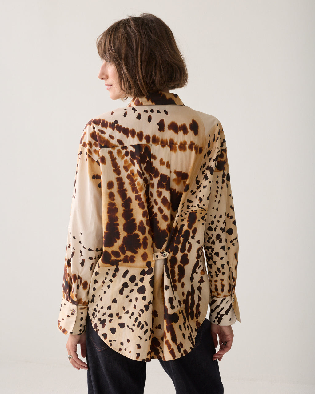Wear-your-way blouse with animal print