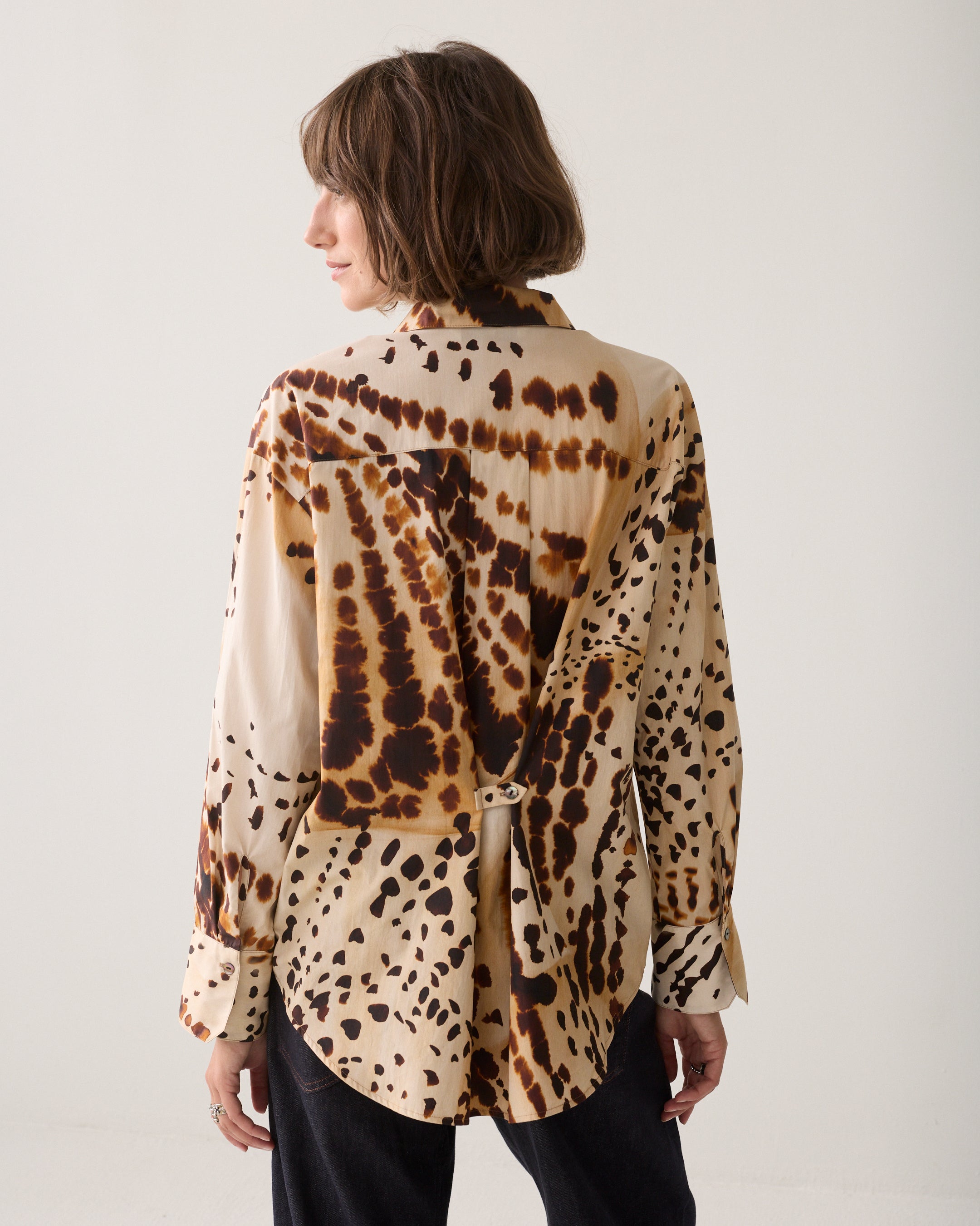 Wear-your-way blouse with animal print