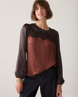 Two tone top met kant
