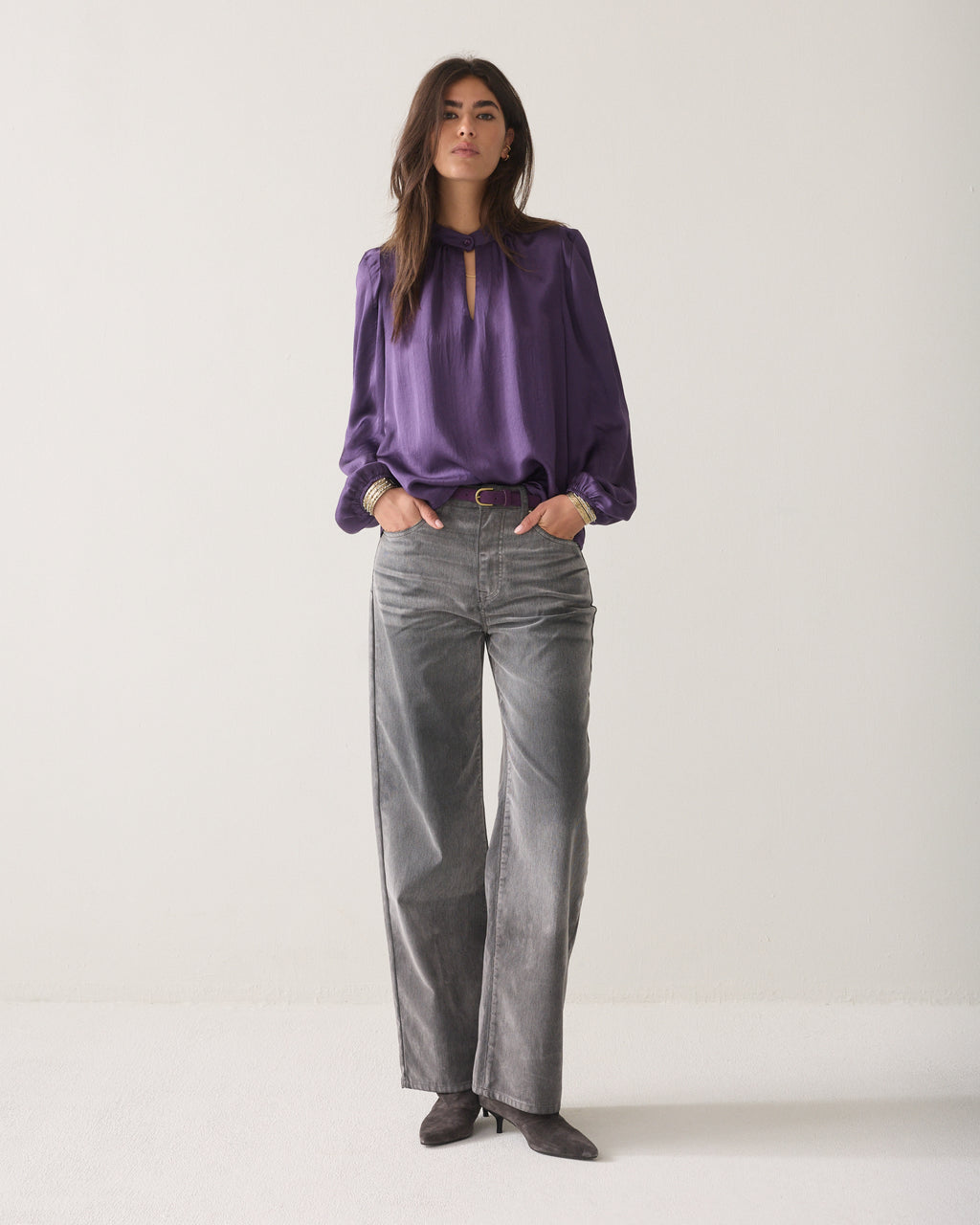 Silky top with shoulder pads