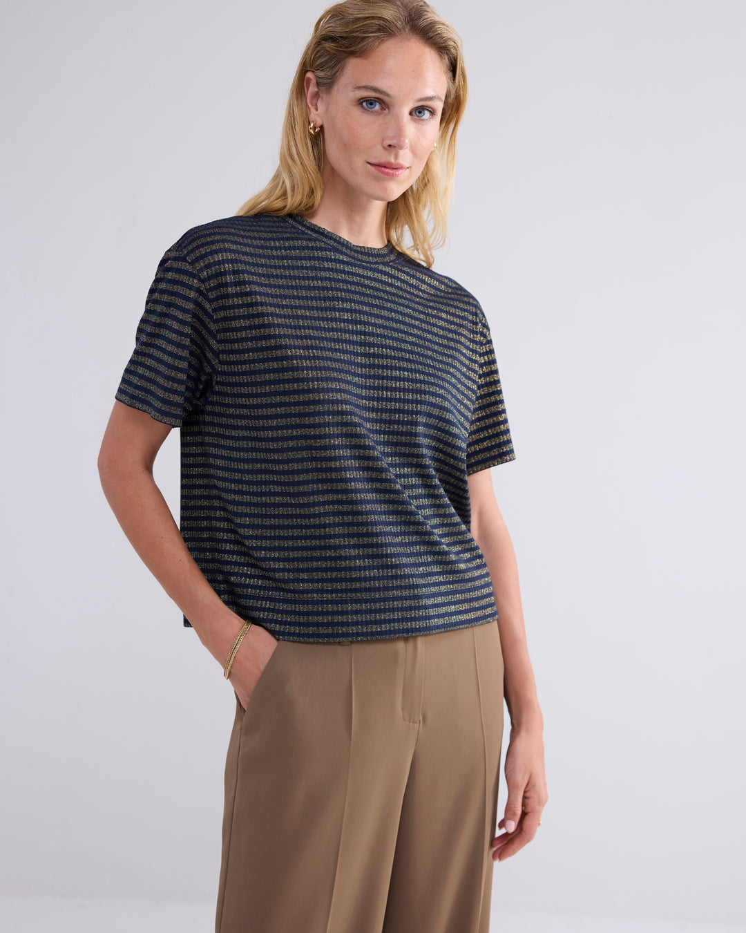 Shortsleeve top met lurex rib