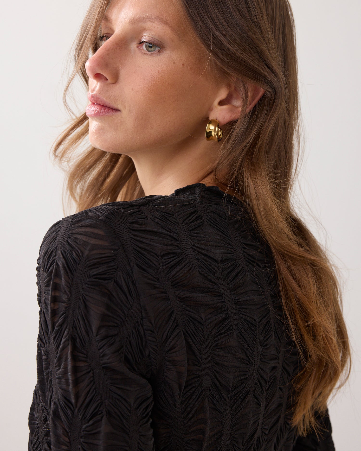 Transparent mesh top