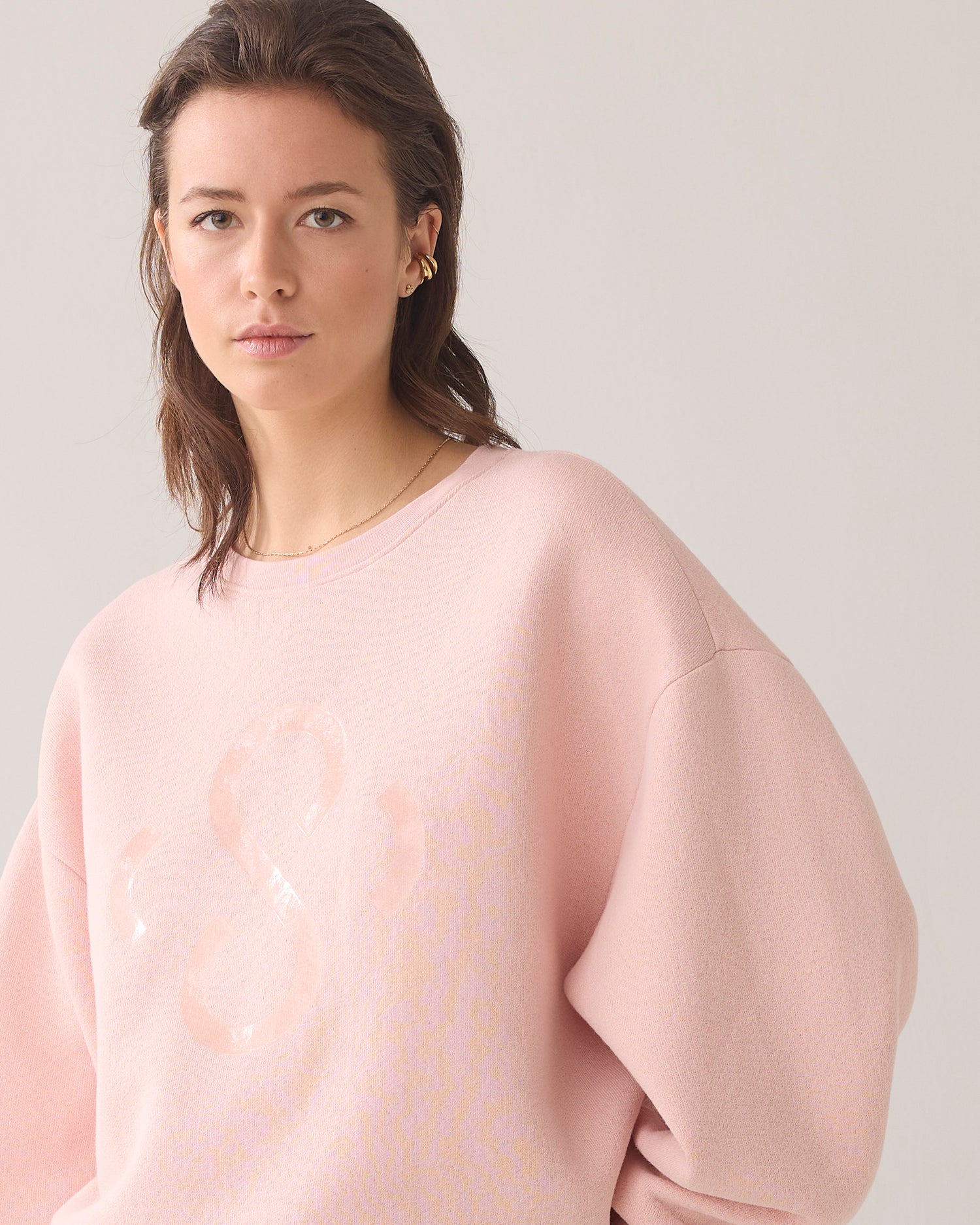 Casual sweater met strass logo