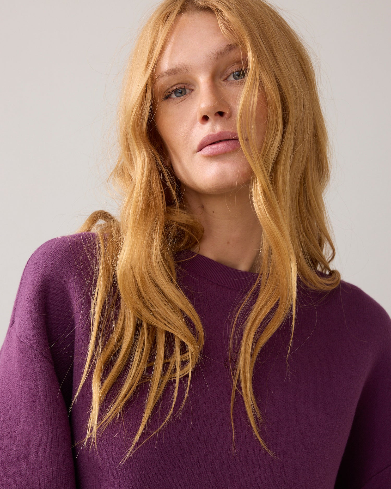 Casual Sweater mit Strasslogo