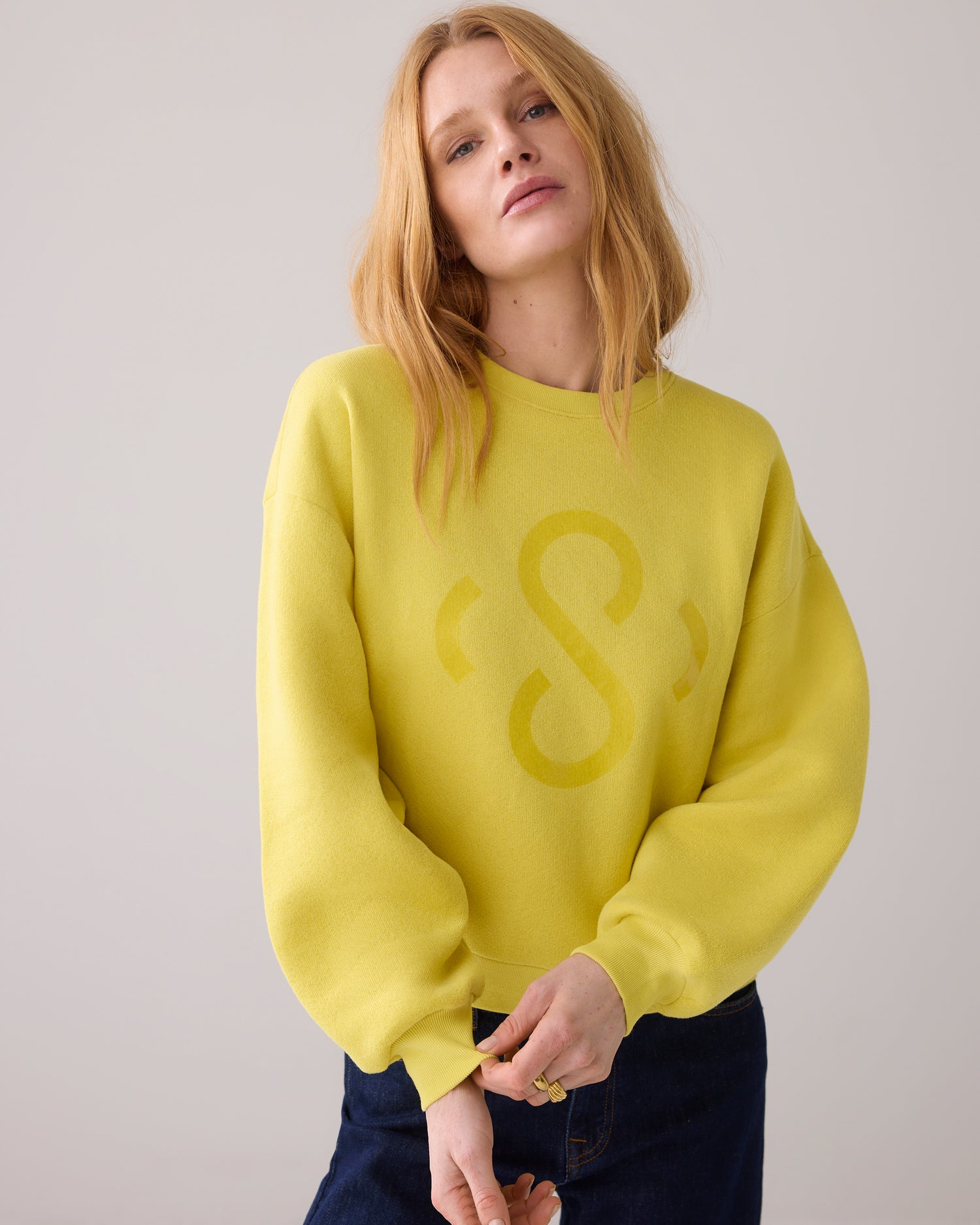 Casual sweater met logo